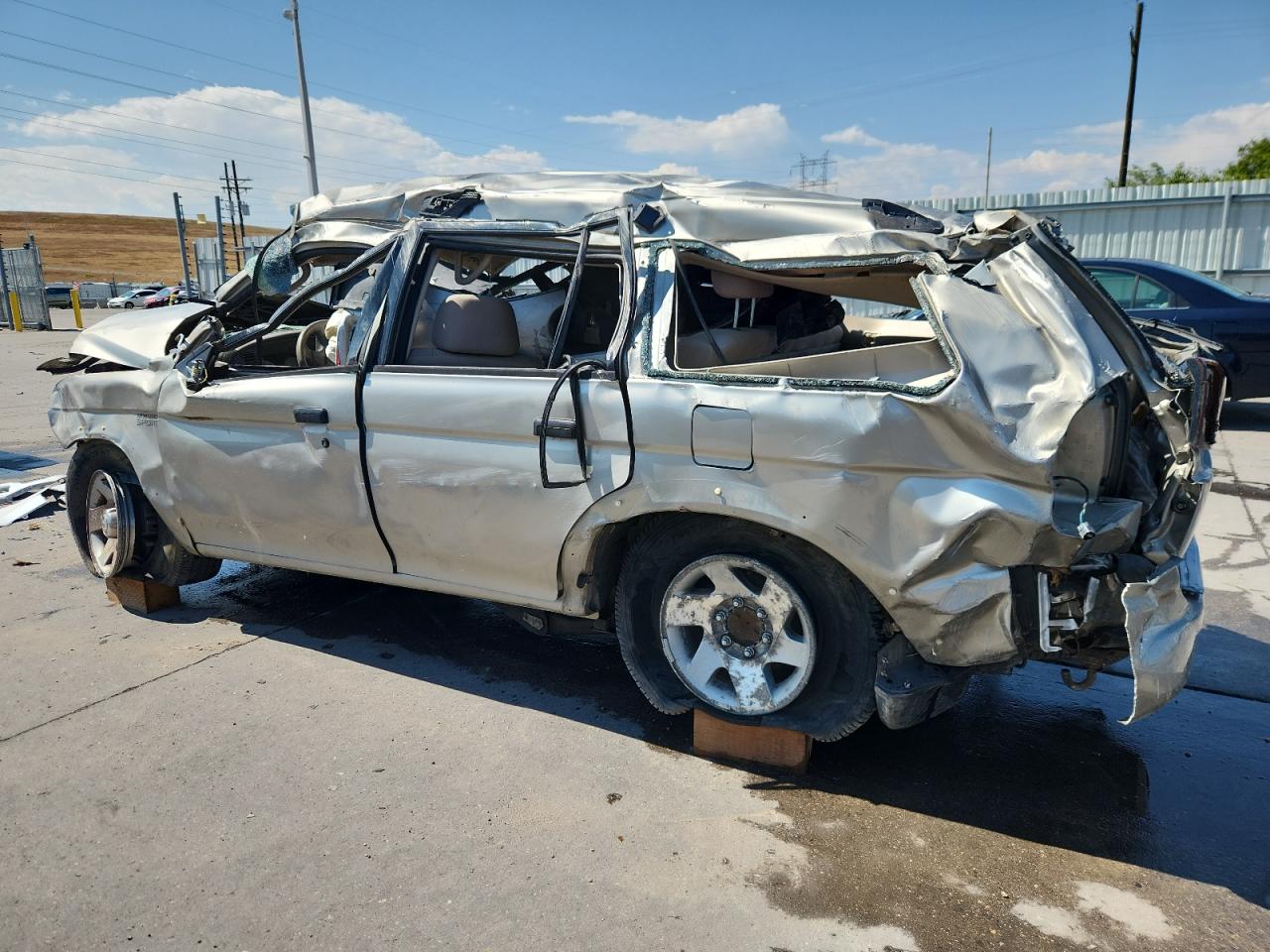 2004 Mitsubishi Montero Sport Es Silver vin: JA4MT21R64J005117