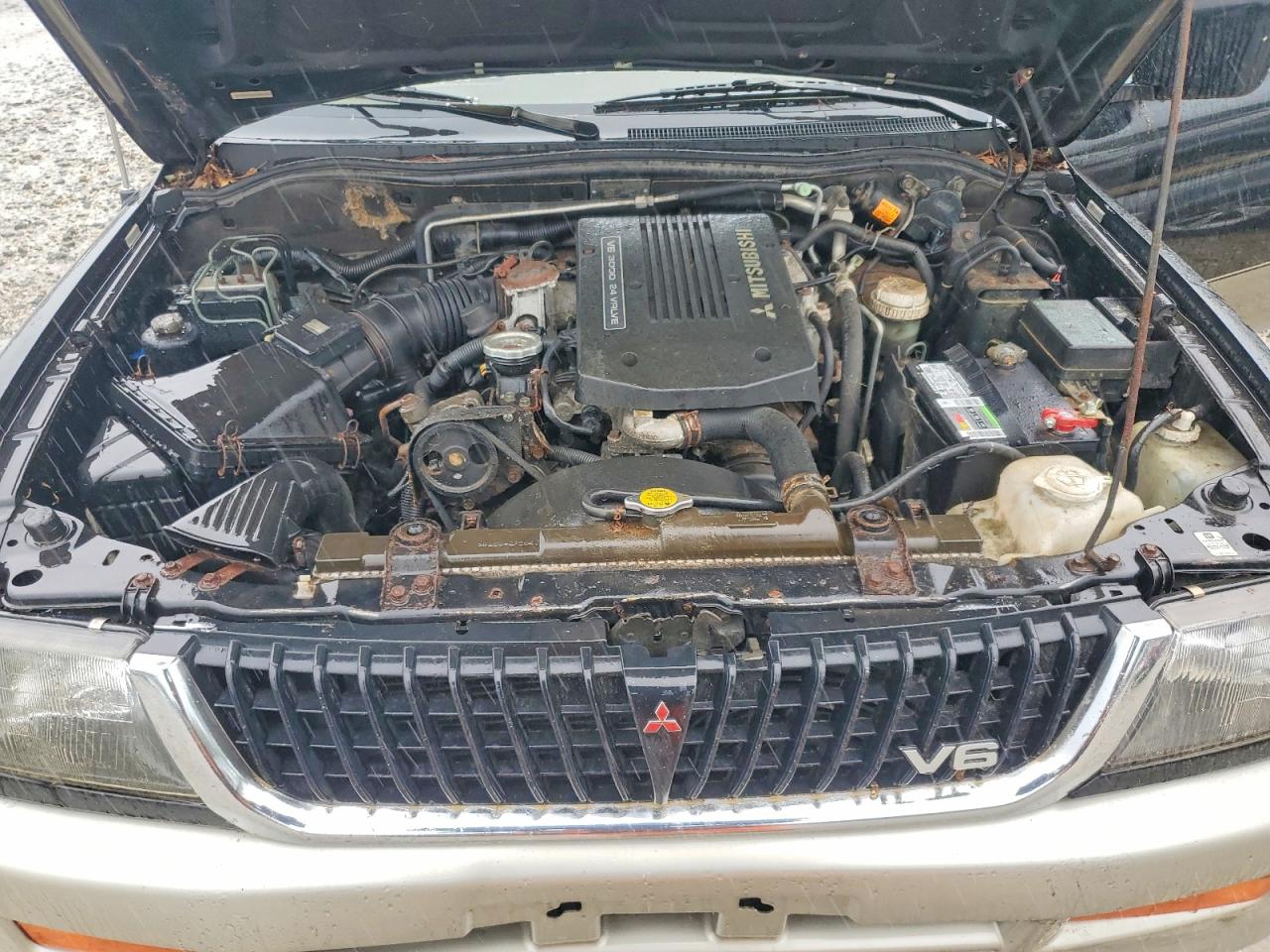 1999 Mitsubishi Montero Sport Ls Black vin: JA4MT31H3XP011472