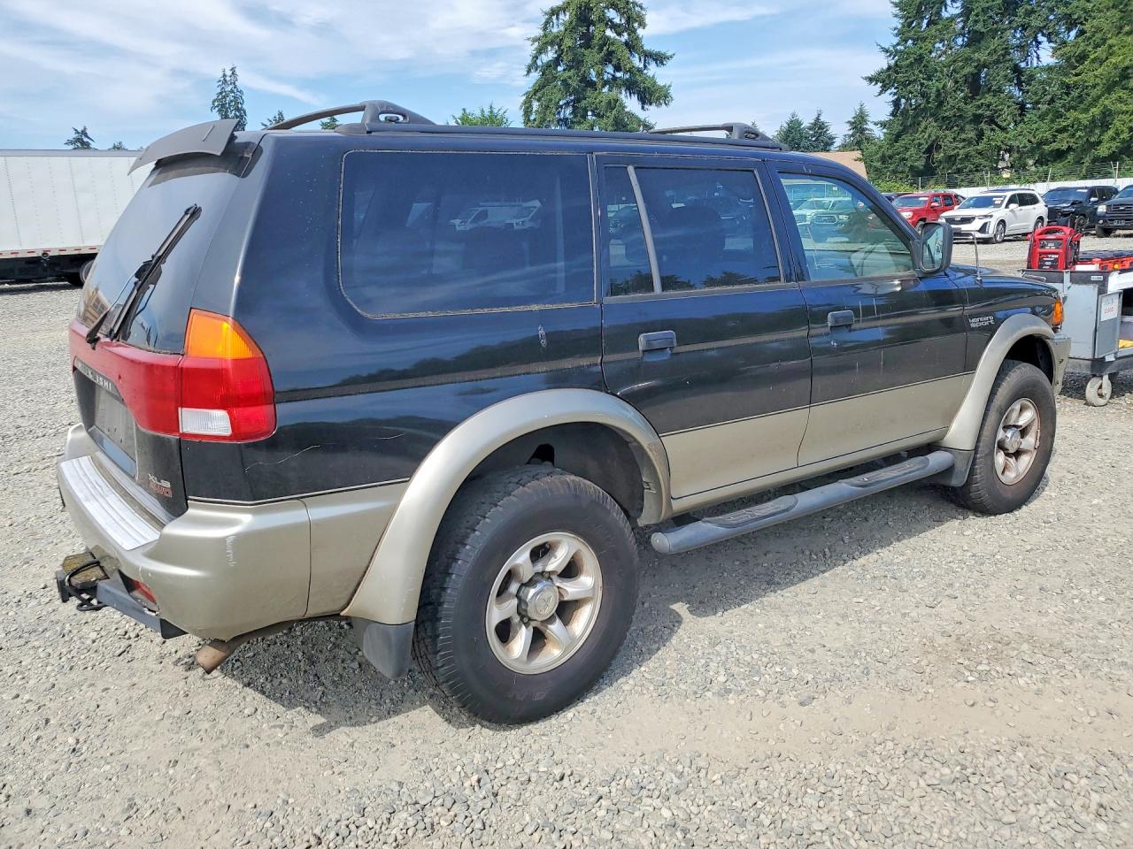 1999 Mitsubishi Montero Sport Ls Black vin: JA4MT31H3XP011830