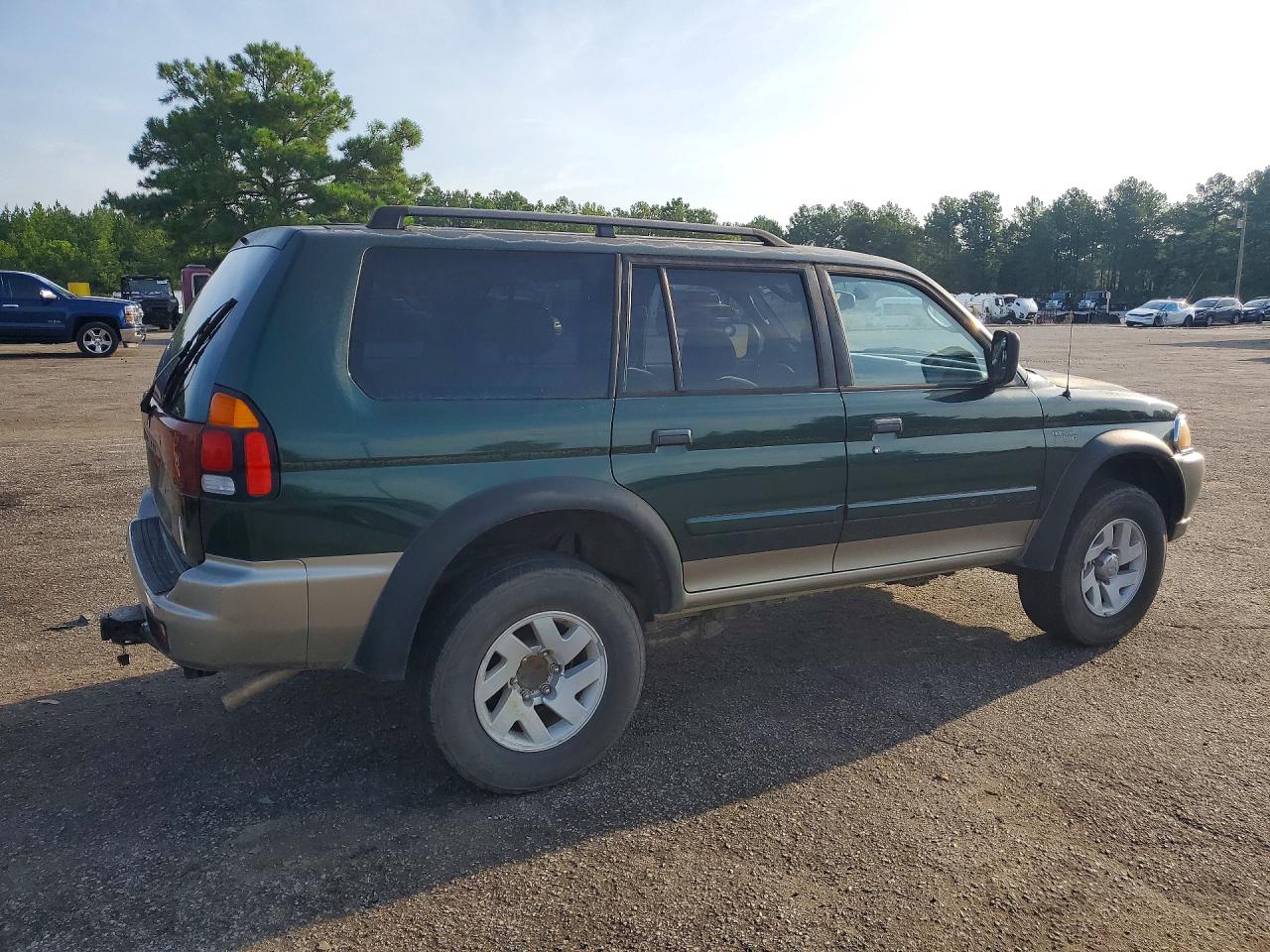 2001 Mitsubishi Montero Sport Xls Green vin: JA4MT31H41P054449