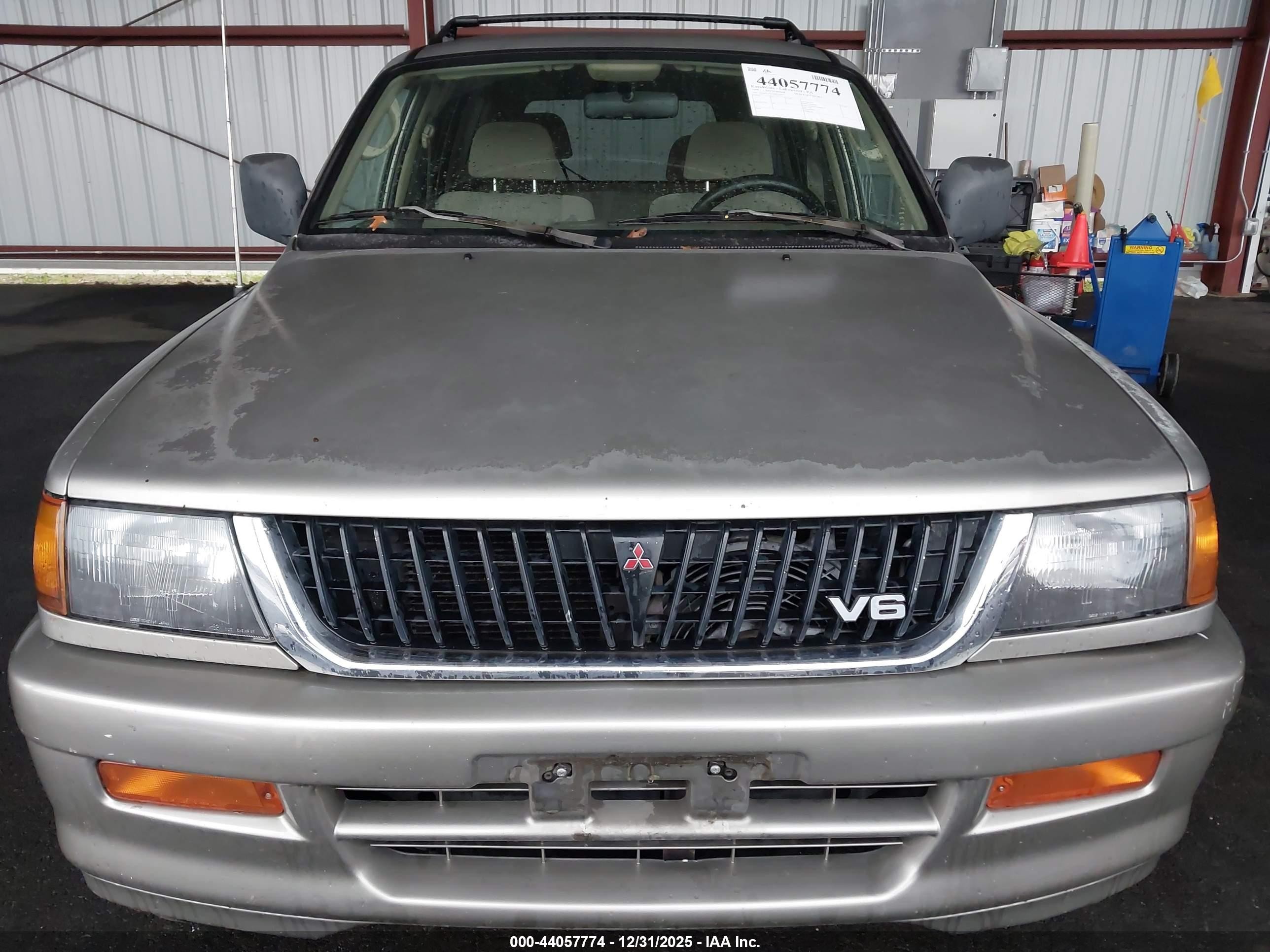 1999 Mitsubishi Montero Sport Ls/xls Gold vin: JA4MT31H4XP032685