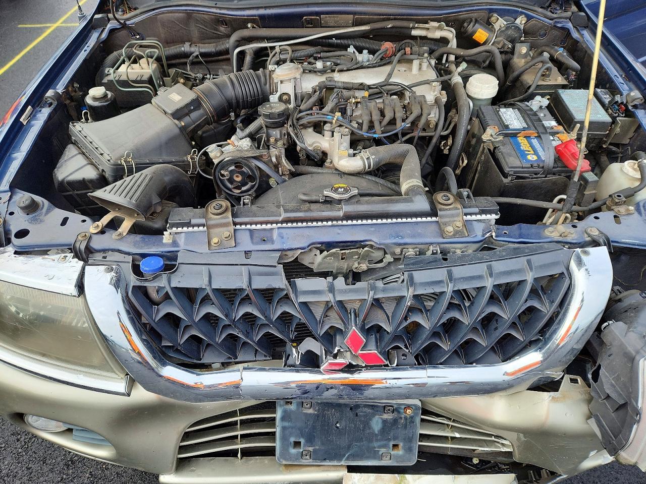 2000 Mitsubishi Montero Blue vin: JA4MT31H4YP064165