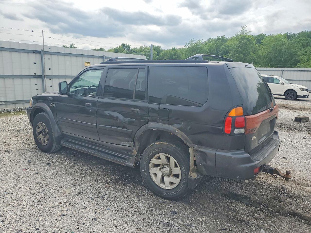 2000 Mitsubishi Montero Sport Ls Black vin: JA4MT31H4YP811523