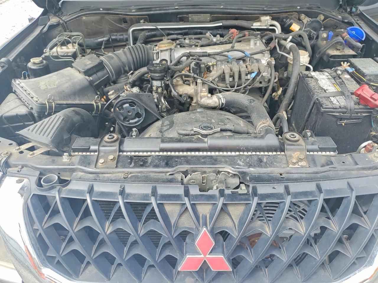 2000 Mitsubishi Montero Sport Ls Black vin: JA4MT31H4YP811523