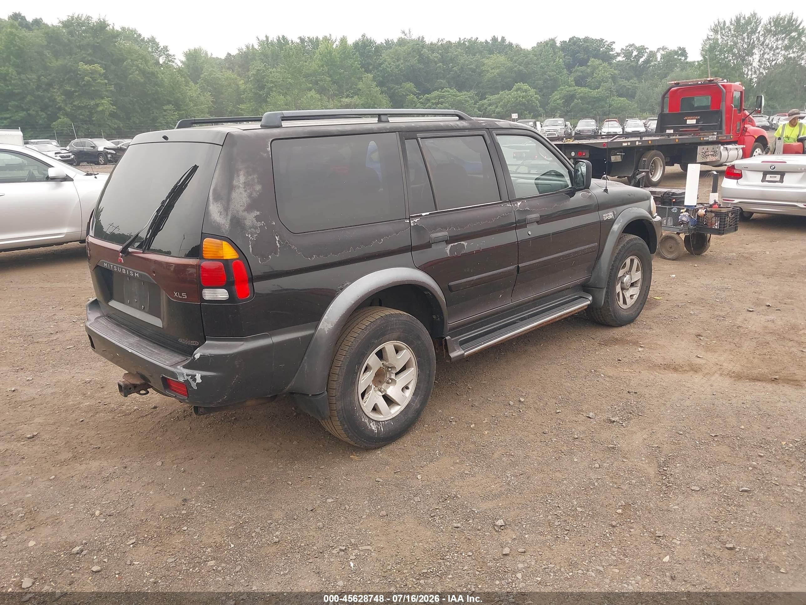 2001 Mitsubishi Montero Sport Xls Black vin: JA4MT31H71P001504