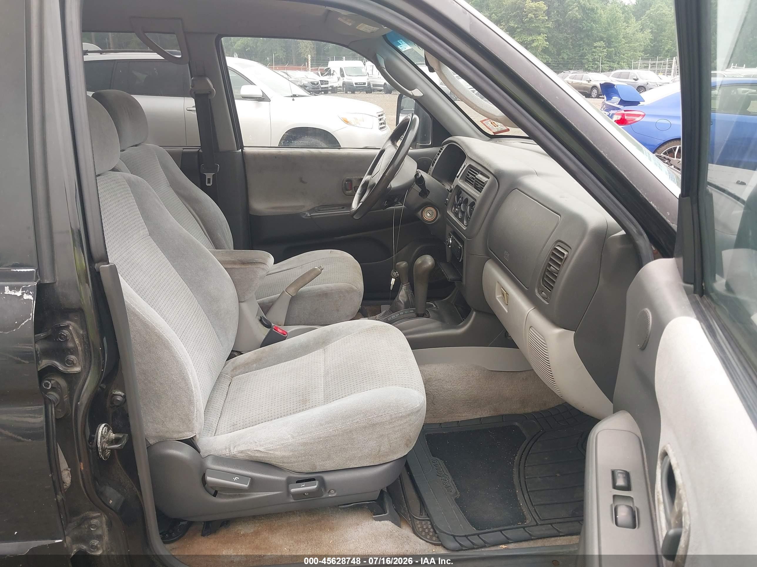 2001 Mitsubishi Montero Sport Xls Black vin: JA4MT31H71P001504