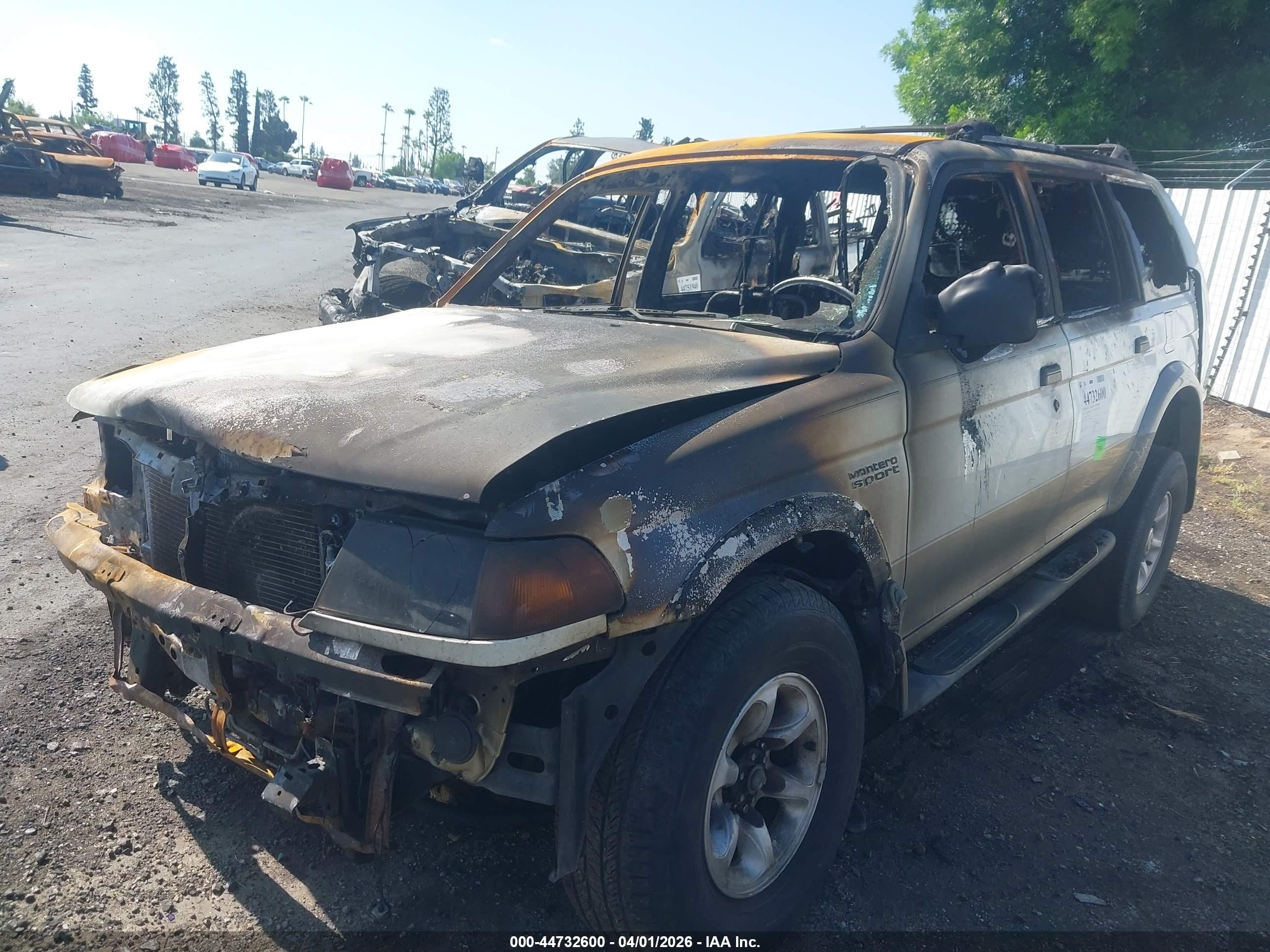 1999 Mitsubishi Montero Sport Ls/xls Белый vin: JA4MT31H7XP013791