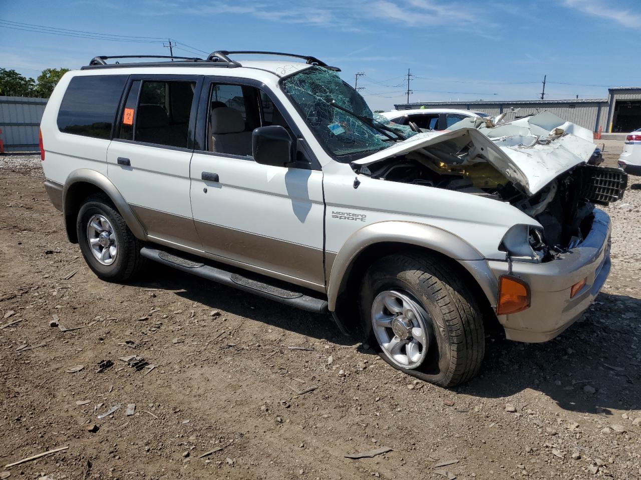 1999 Mitsubishi Montero Sport Ls Белый vin: JA4MT31H8XP001360