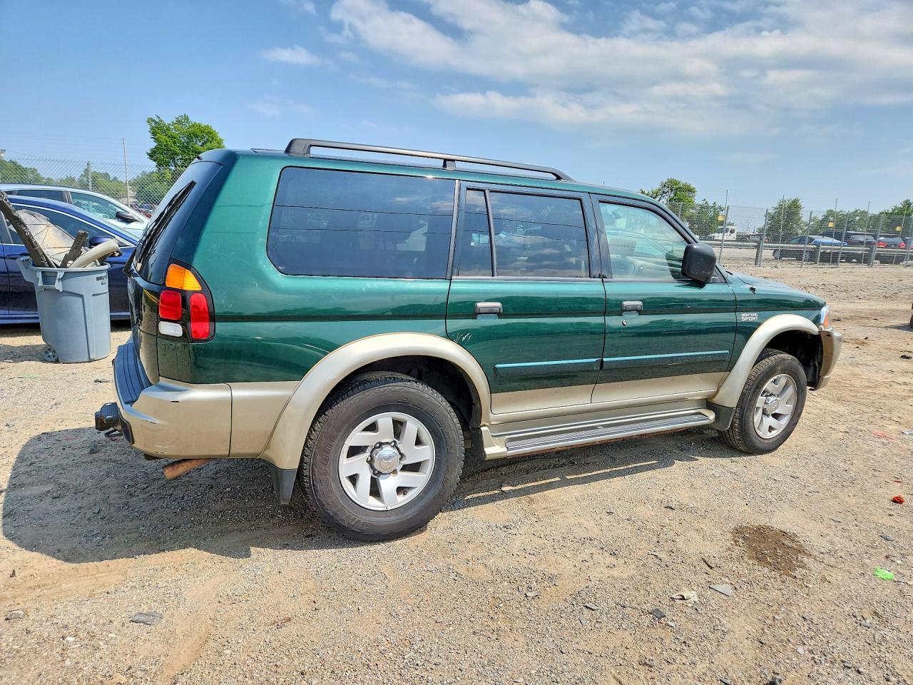 2001 Mitsubishi Montero Sport Xls Green vin: JA4MT31HX1P031550