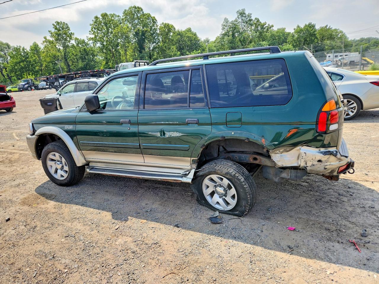 2001 Mitsubishi Montero Sport Xls Green vin: JA4MT31HX1P031550