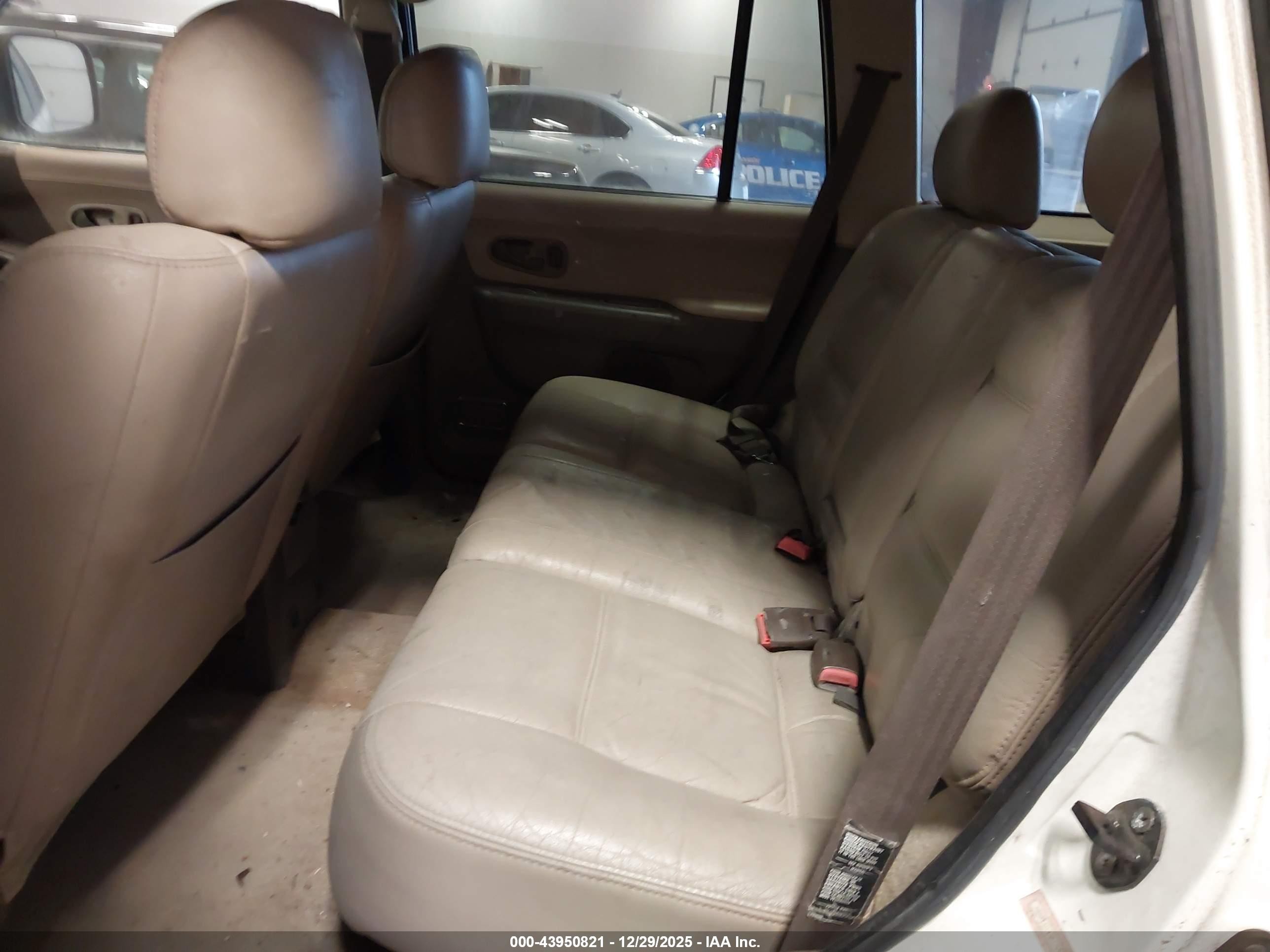 1998 Mitsubishi Montero Sport Ls White vin: JA4MT31P0WP033421