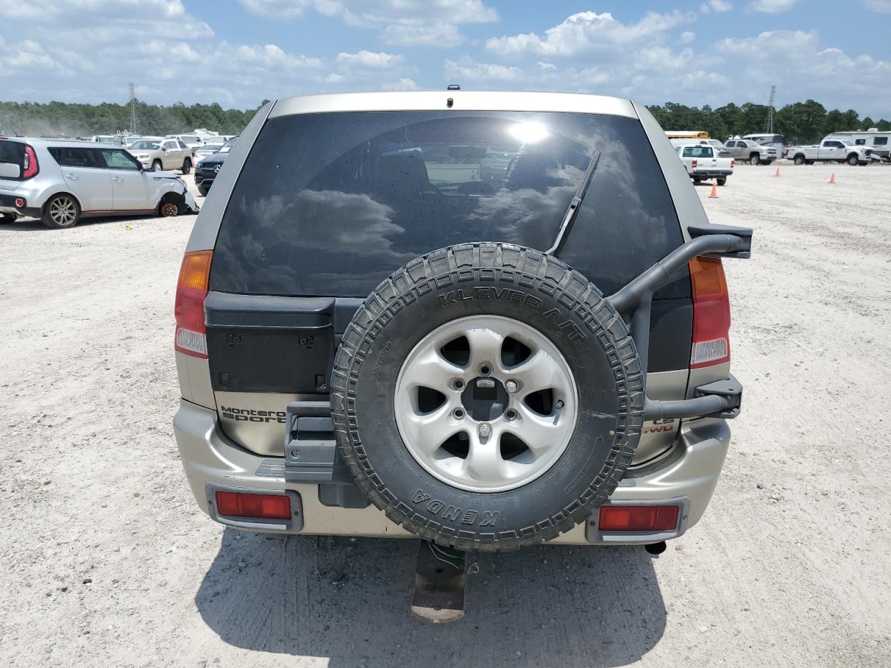 1998 Mitsubishi Montero Sport Ls Beige vin: JA4MT31P8WP016592