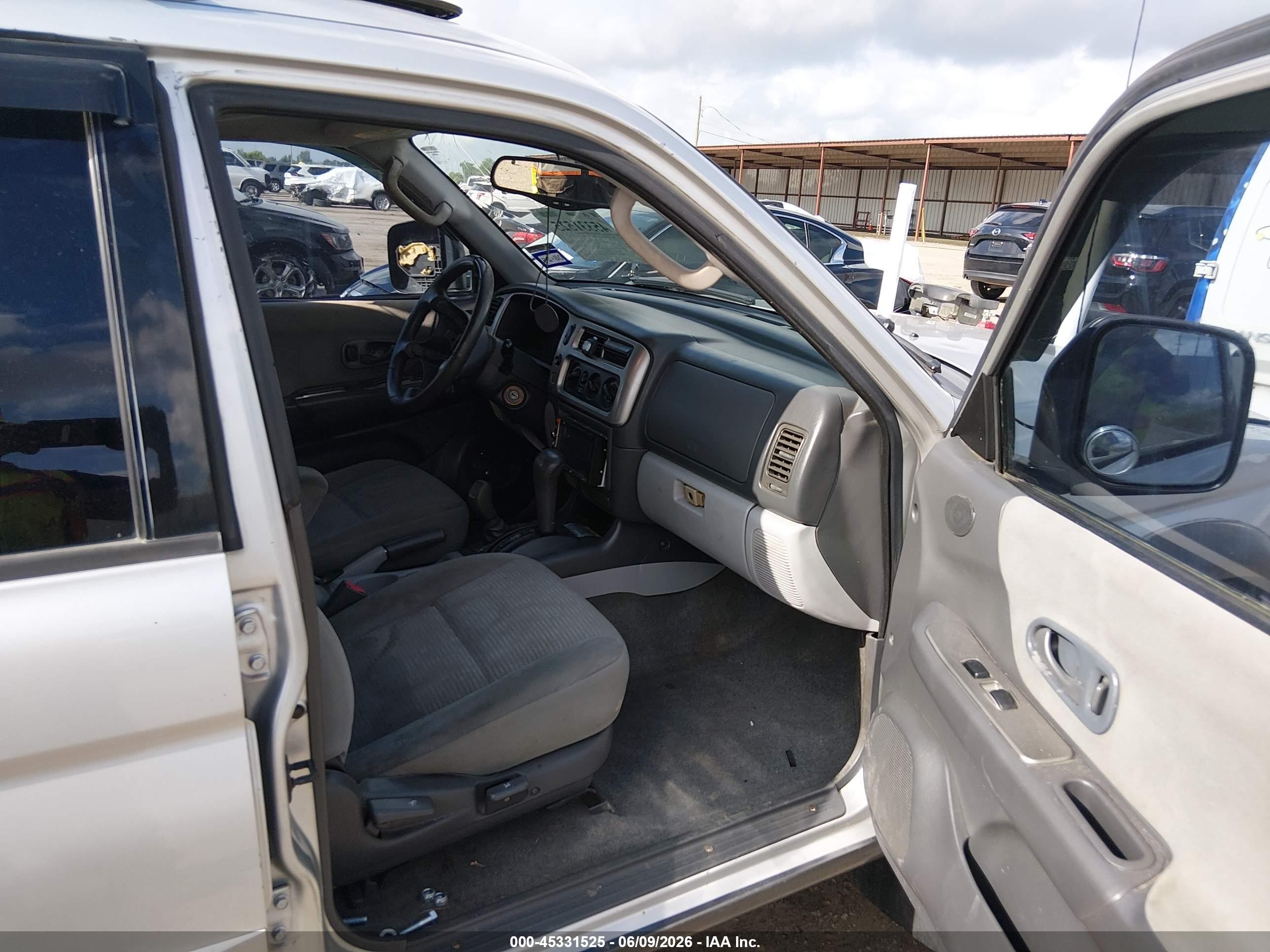 2003 Mitsubishi Montero Sport Xls Silver vin: JA4MT31R03J050753