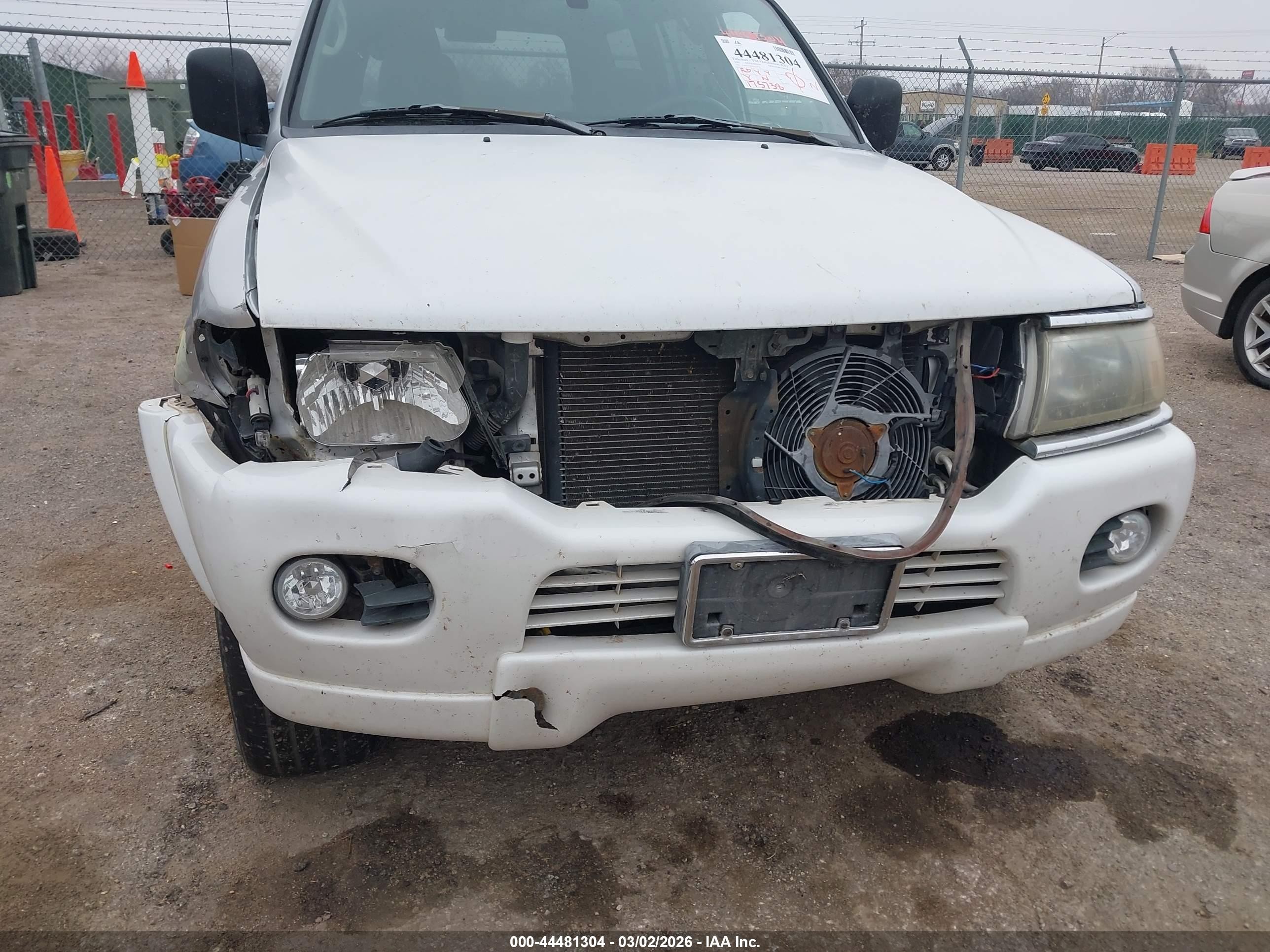 2002 Mitsubishi Montero Sport Xls Silver vin: JA4MT31R42P013054