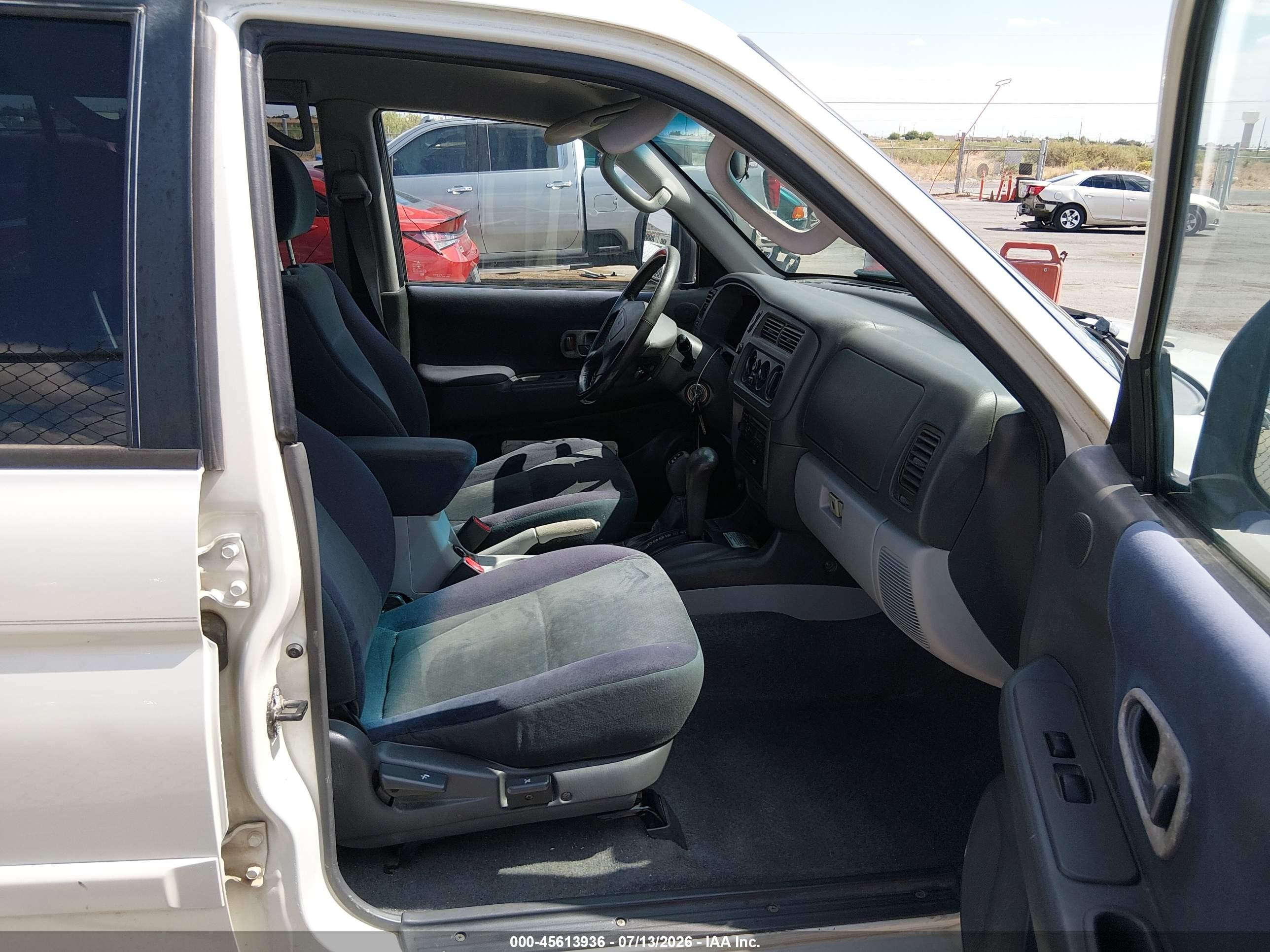 2004 Mitsubishi Montero Sport Xls Белый vin: JA4MT31R44J008068