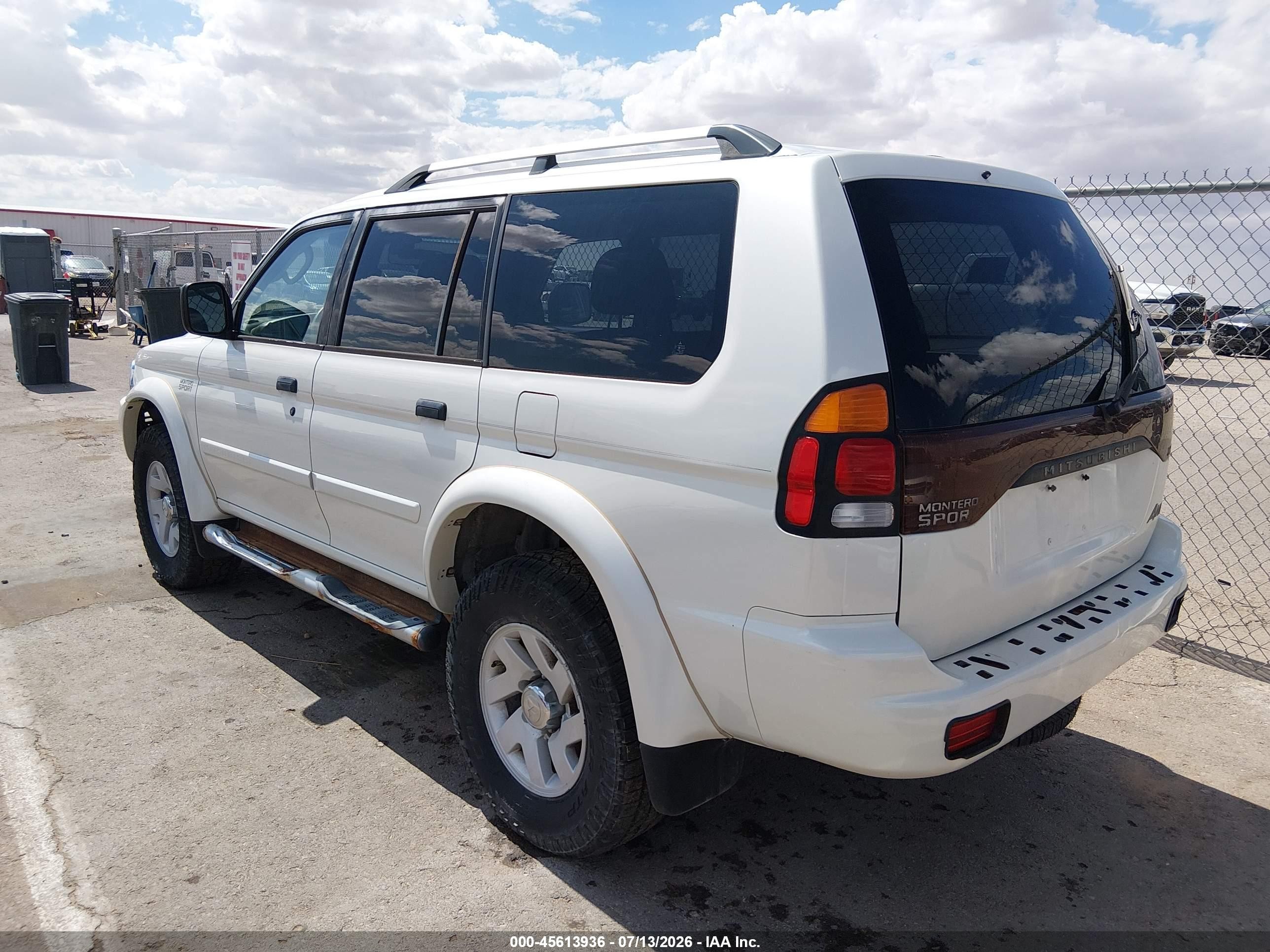 2004 Mitsubishi Montero Sport Xls Белый vin: JA4MT31R44J008068