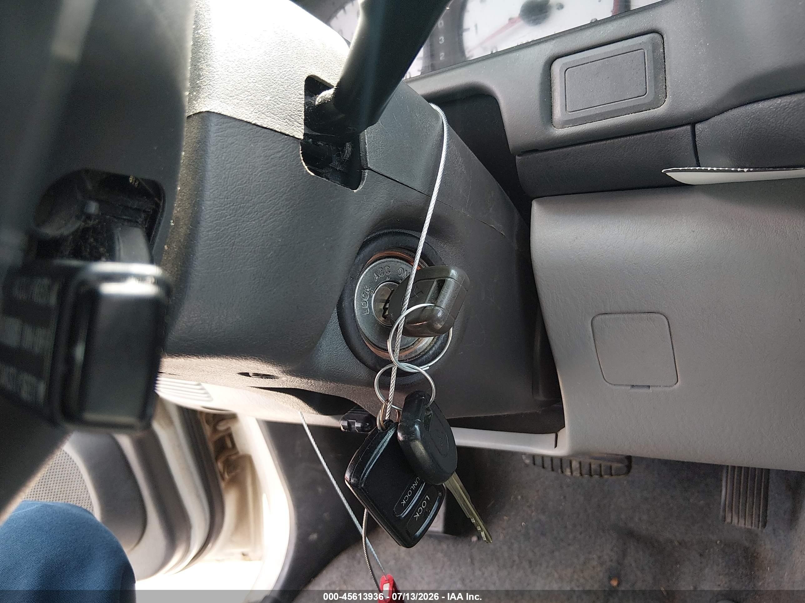 2004 Mitsubishi Montero Sport Xls Белый vin: JA4MT31R44J008068