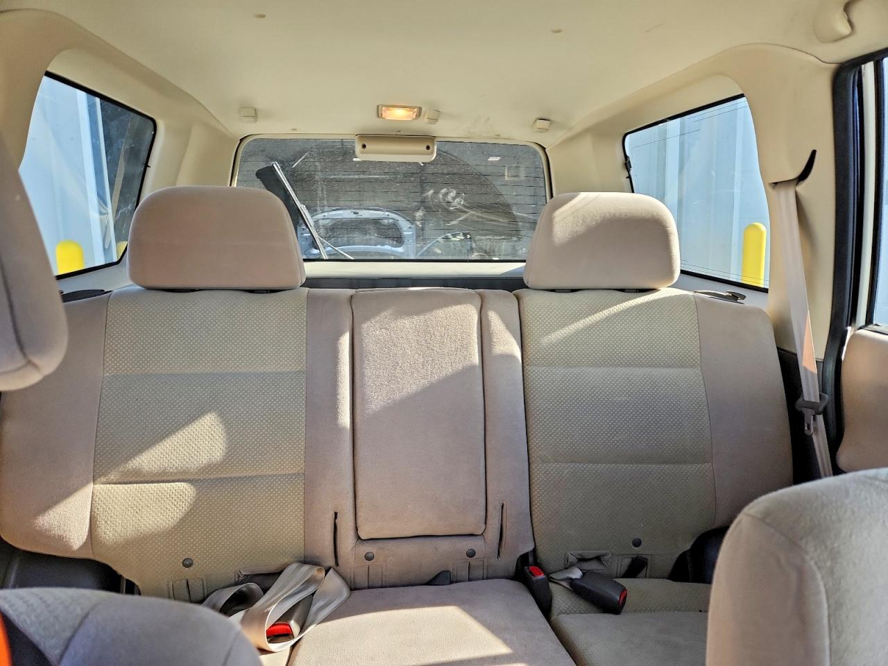 2004 Mitsubishi Montero Sport Xls Белый vin: JA4MT31R54J000125