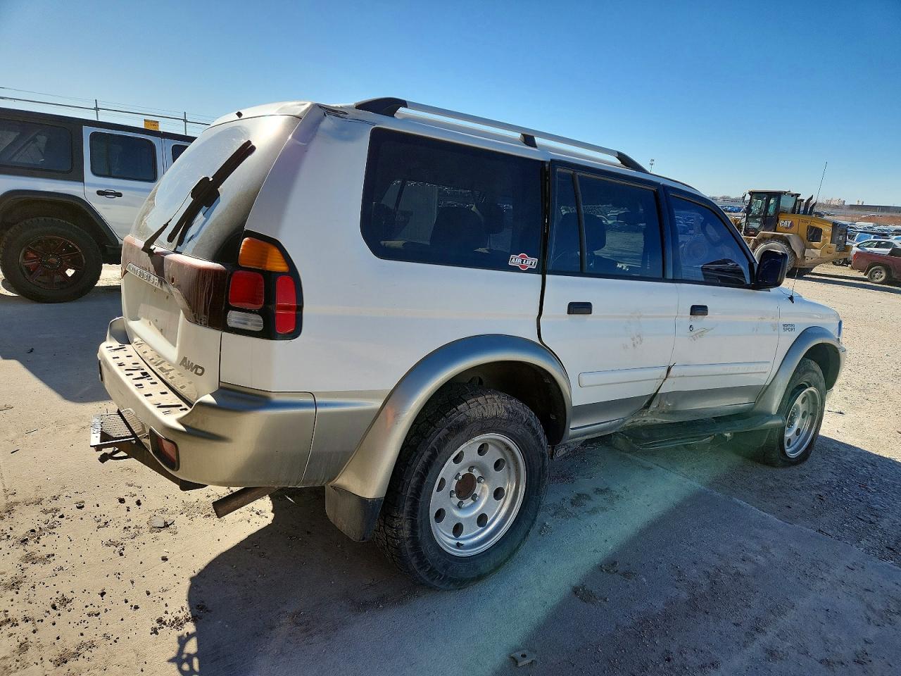 2004 Mitsubishi Montero Sport Xls Белый vin: JA4MT31R54J000125