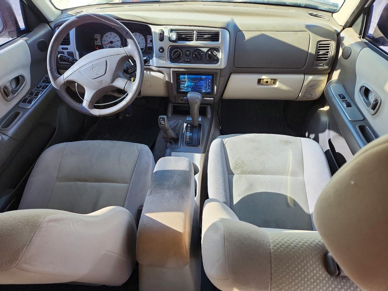 2004 Mitsubishi Montero Sport Xls Белый vin: JA4MT31R54J000125