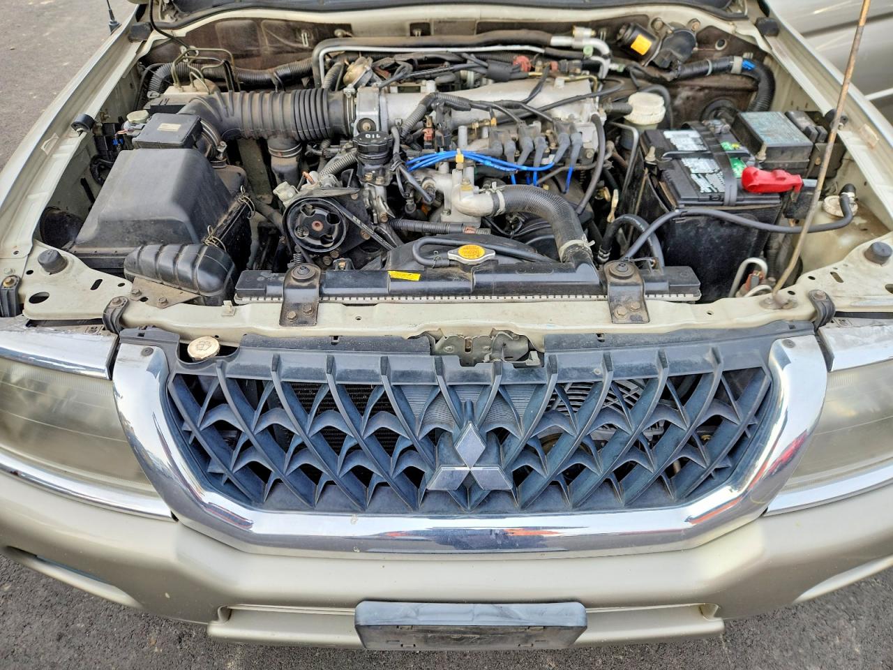2002 Mitsubishi Montero Sport Xls Tan vin: JA4MT31R82J043144