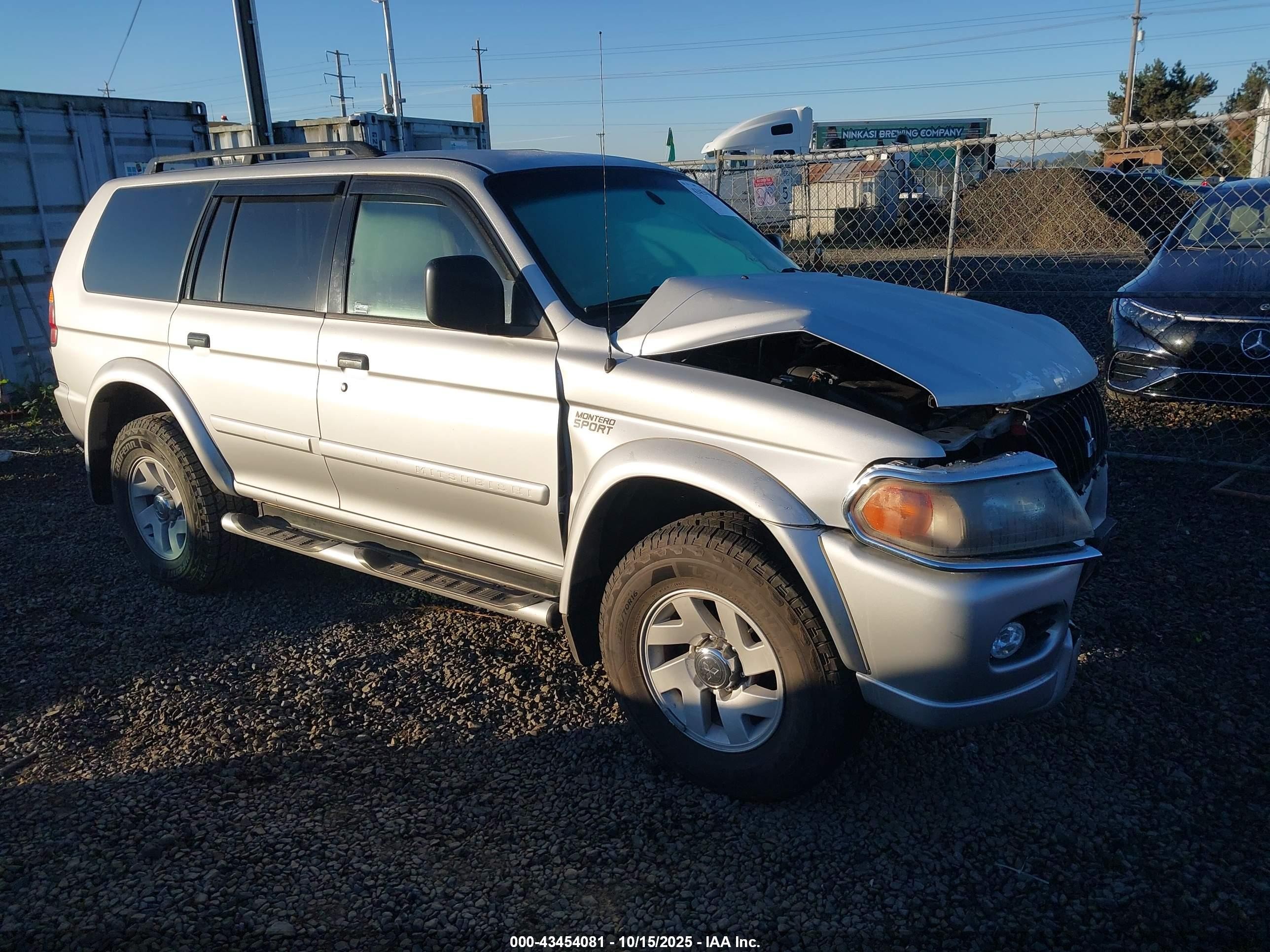 2002 Mitsubishi Montero Sport Xls Silver vin: JA4MT31R92J045453