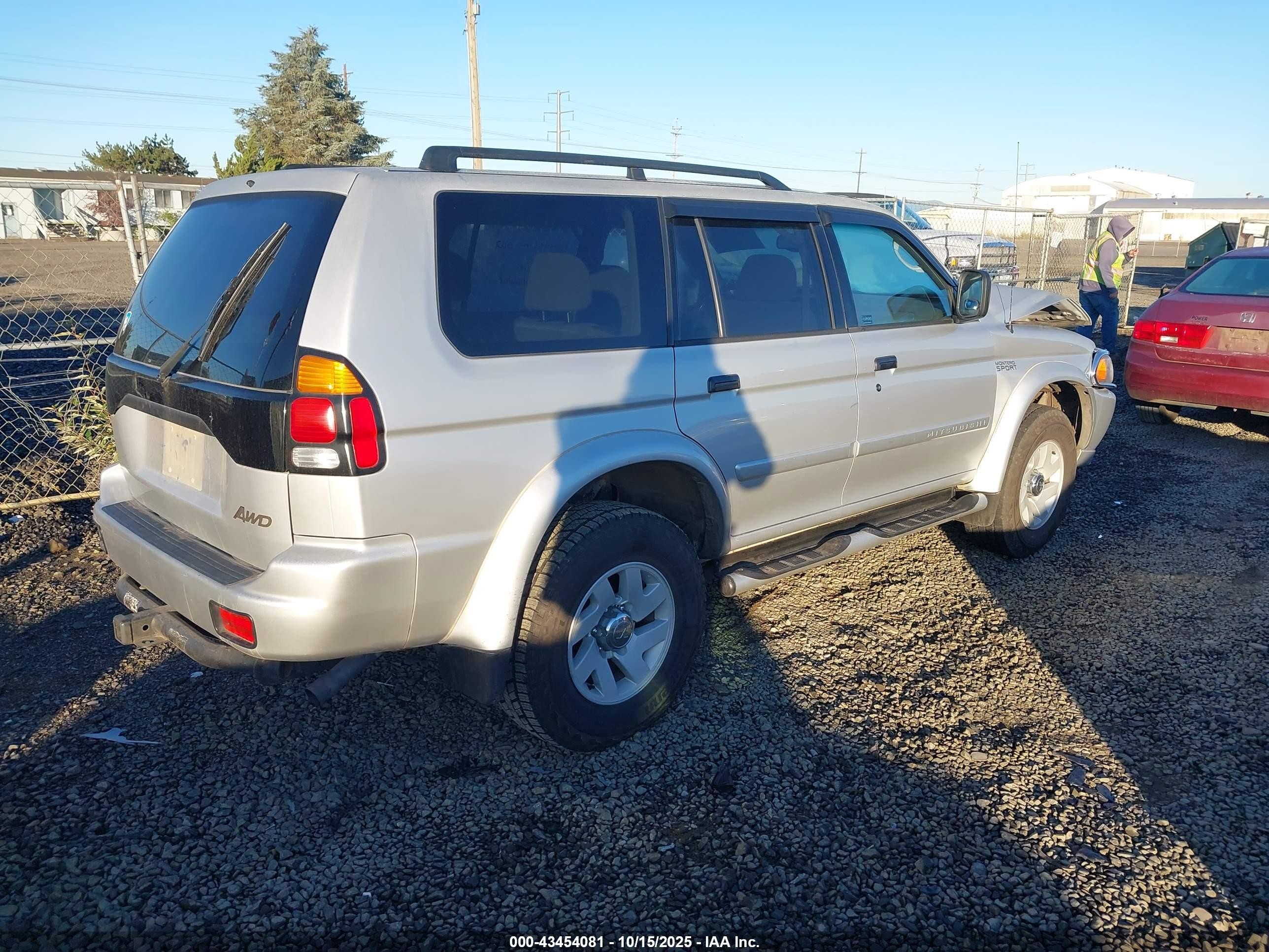 2002 Mitsubishi Montero Sport Xls Silver vin: JA4MT31R92J045453