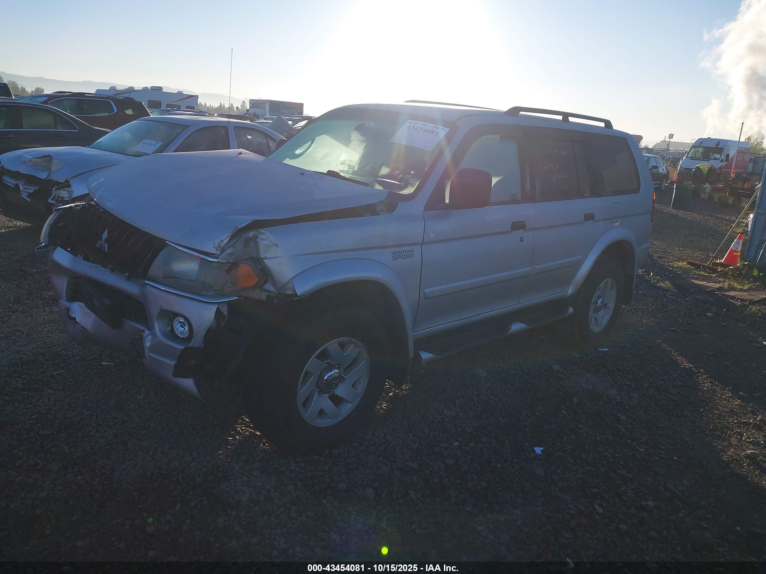 2002 Mitsubishi Montero Sport Xls Silver vin: JA4MT31R92J045453