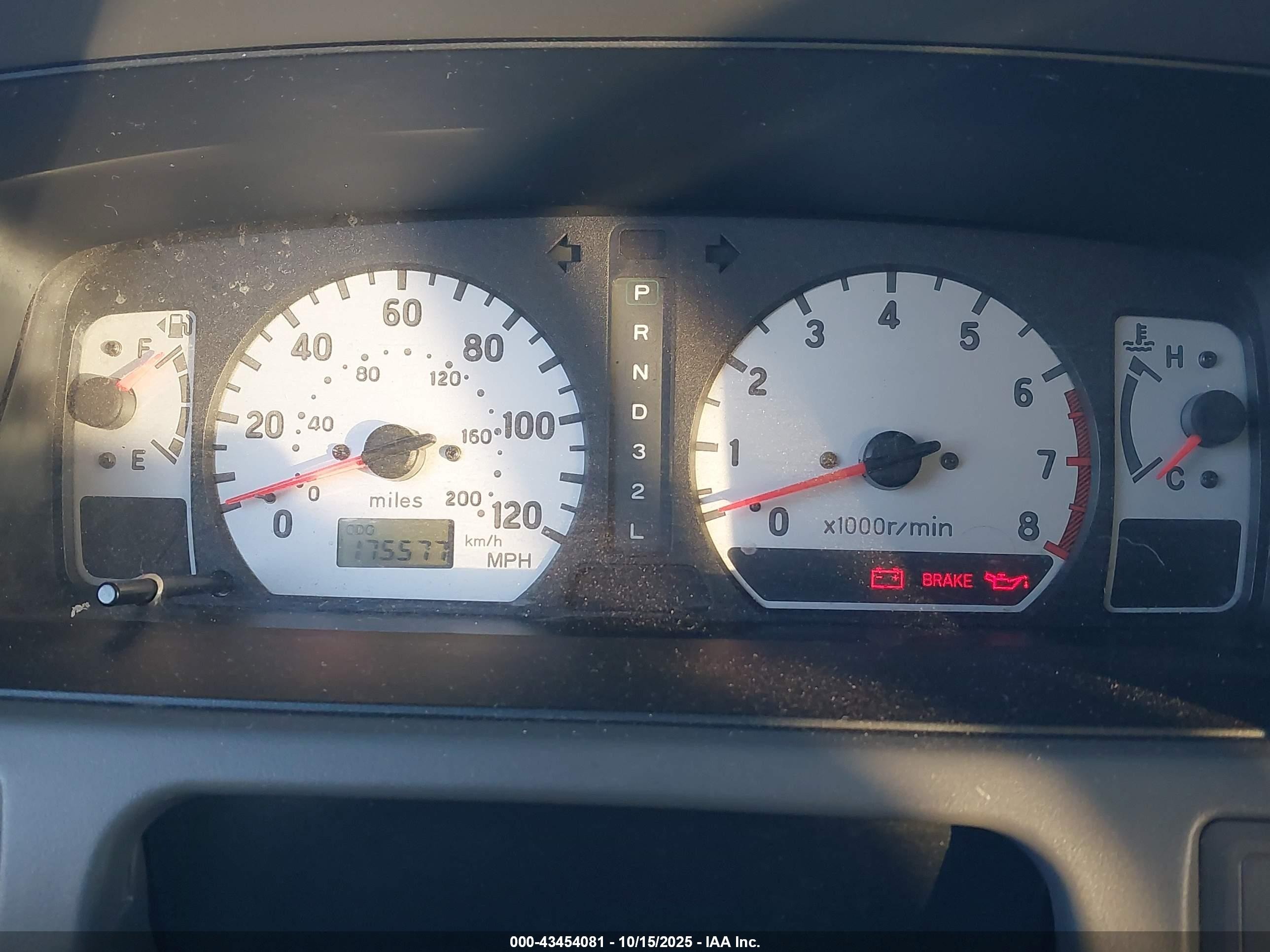 2002 Mitsubishi Montero Sport Xls Silver vin: JA4MT31R92J045453