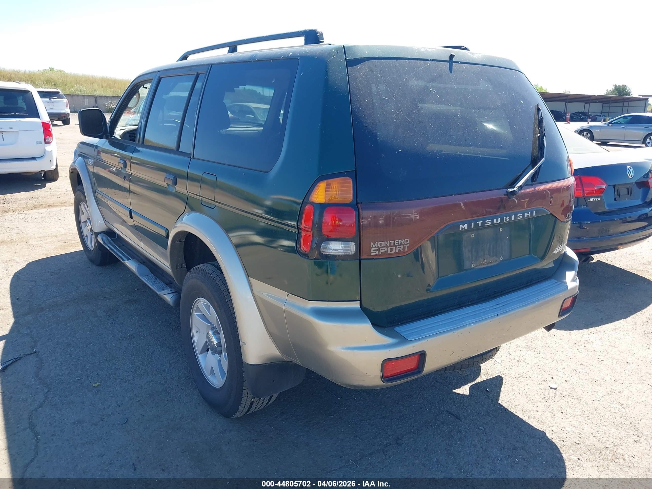 2002 Mitsubishi Montero Sport Xls Green vin: JA4MT31RX2P010756