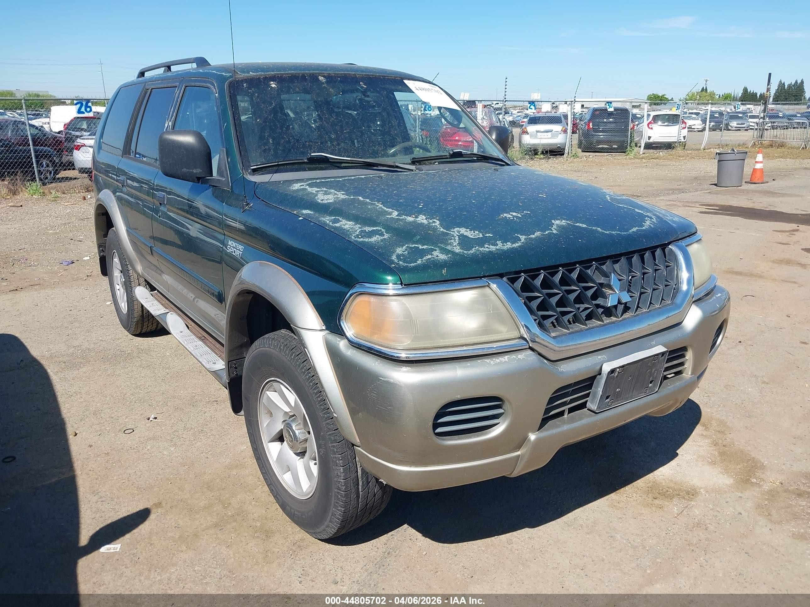 2002 Mitsubishi Montero Sport Xls Green vin: JA4MT31RX2P010756