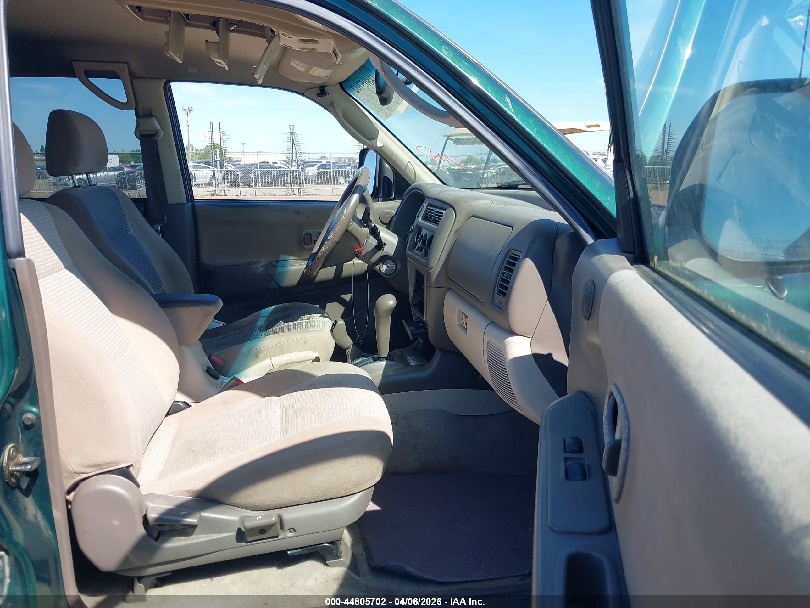 2002 Mitsubishi Montero Sport Xls Green vin: JA4MT31RX2P010756
