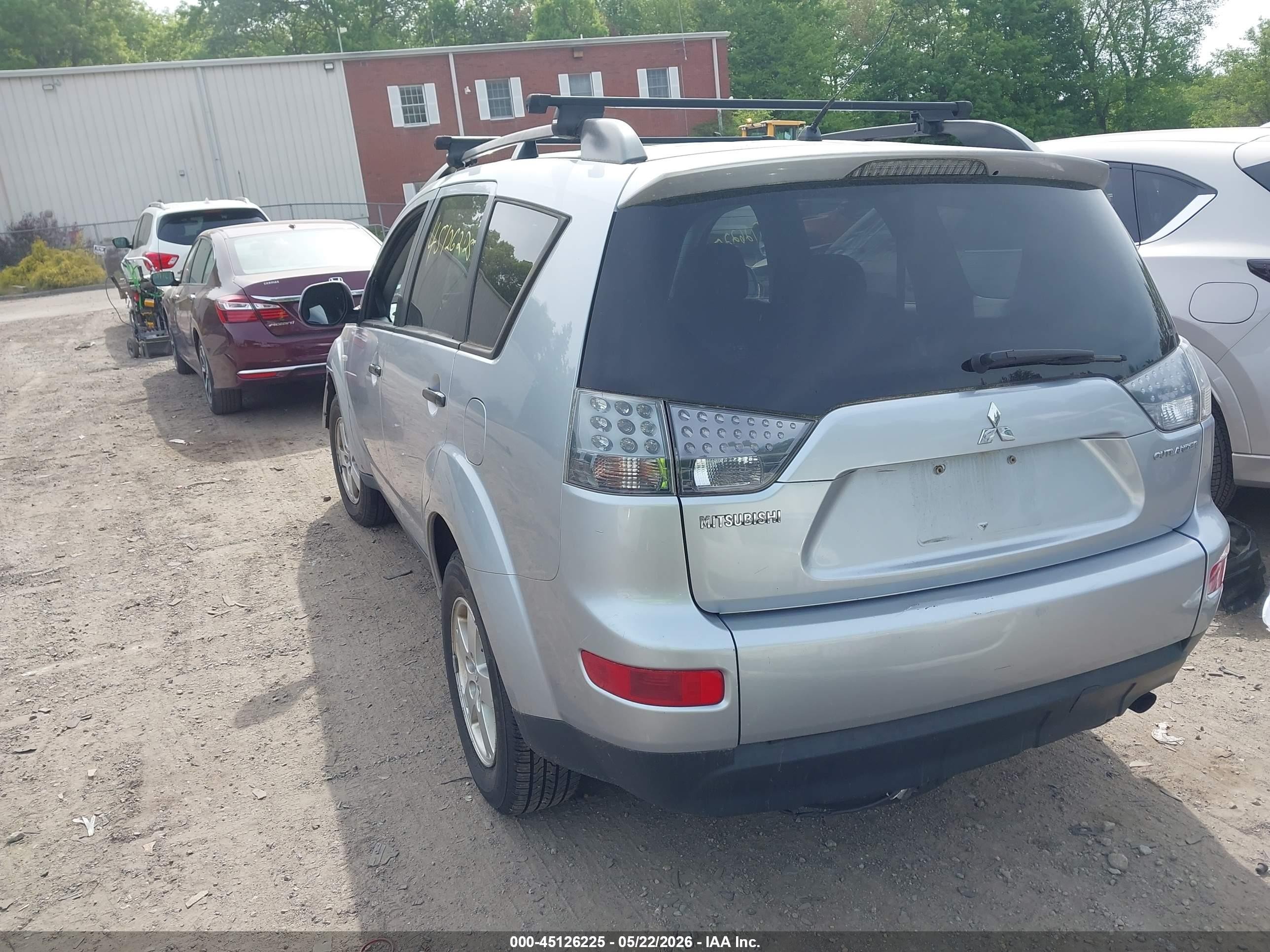 2007 Mitsubishi Outlander Ls Silver vin: JA4MT31X97Z002982
