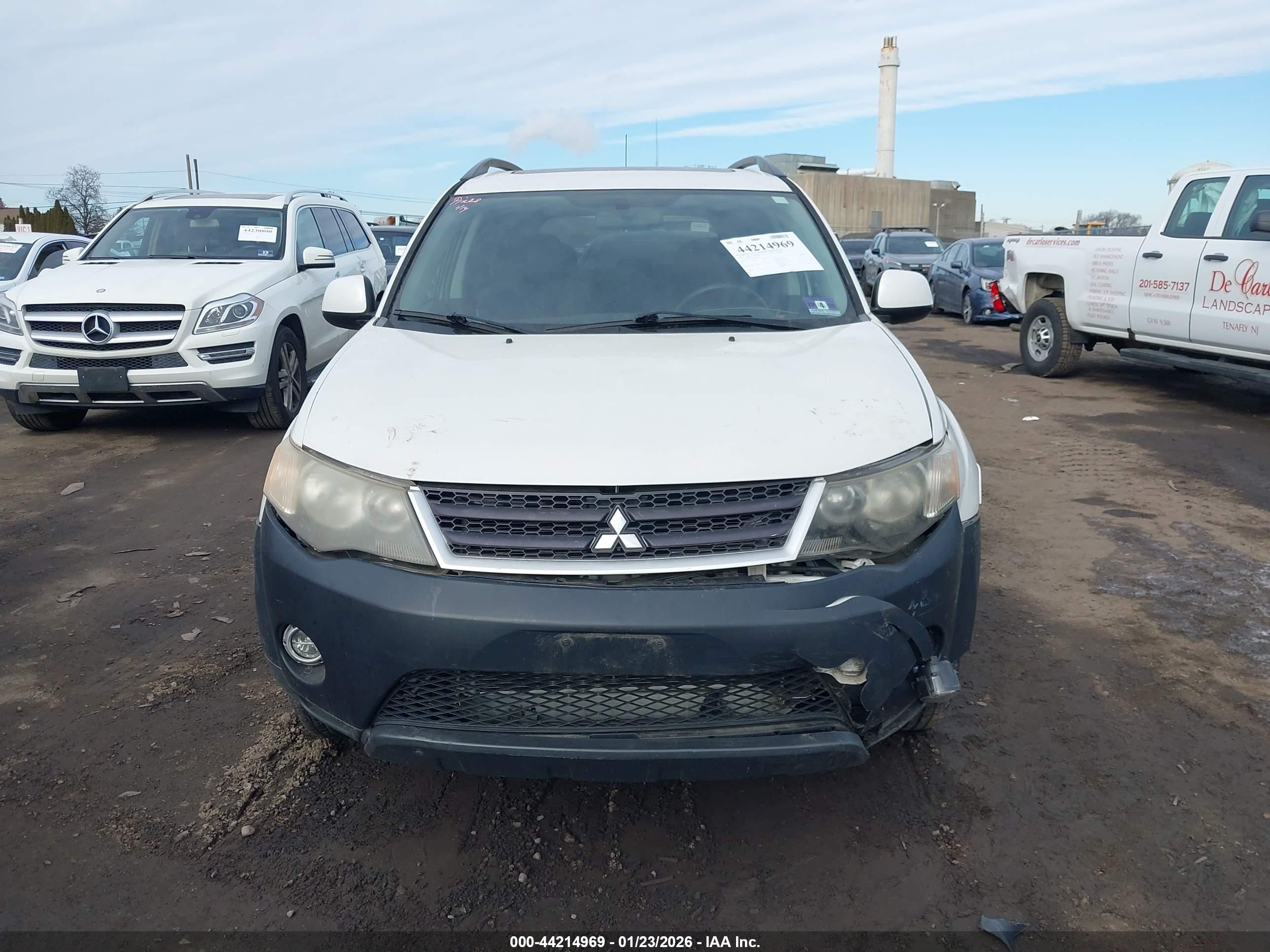 2007 Mitsubishi Outlander Ls White vin: JA4MT31X97Z004697