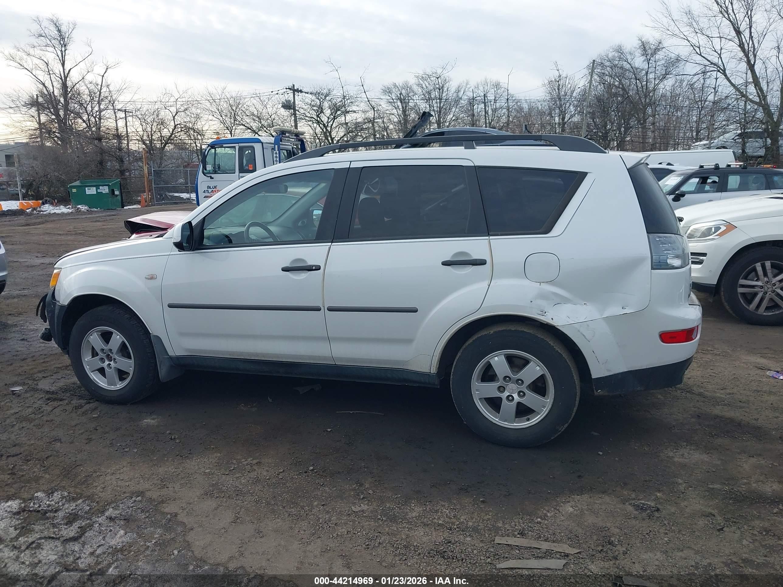 2007 Mitsubishi Outlander Ls White vin: JA4MT31X97Z004697