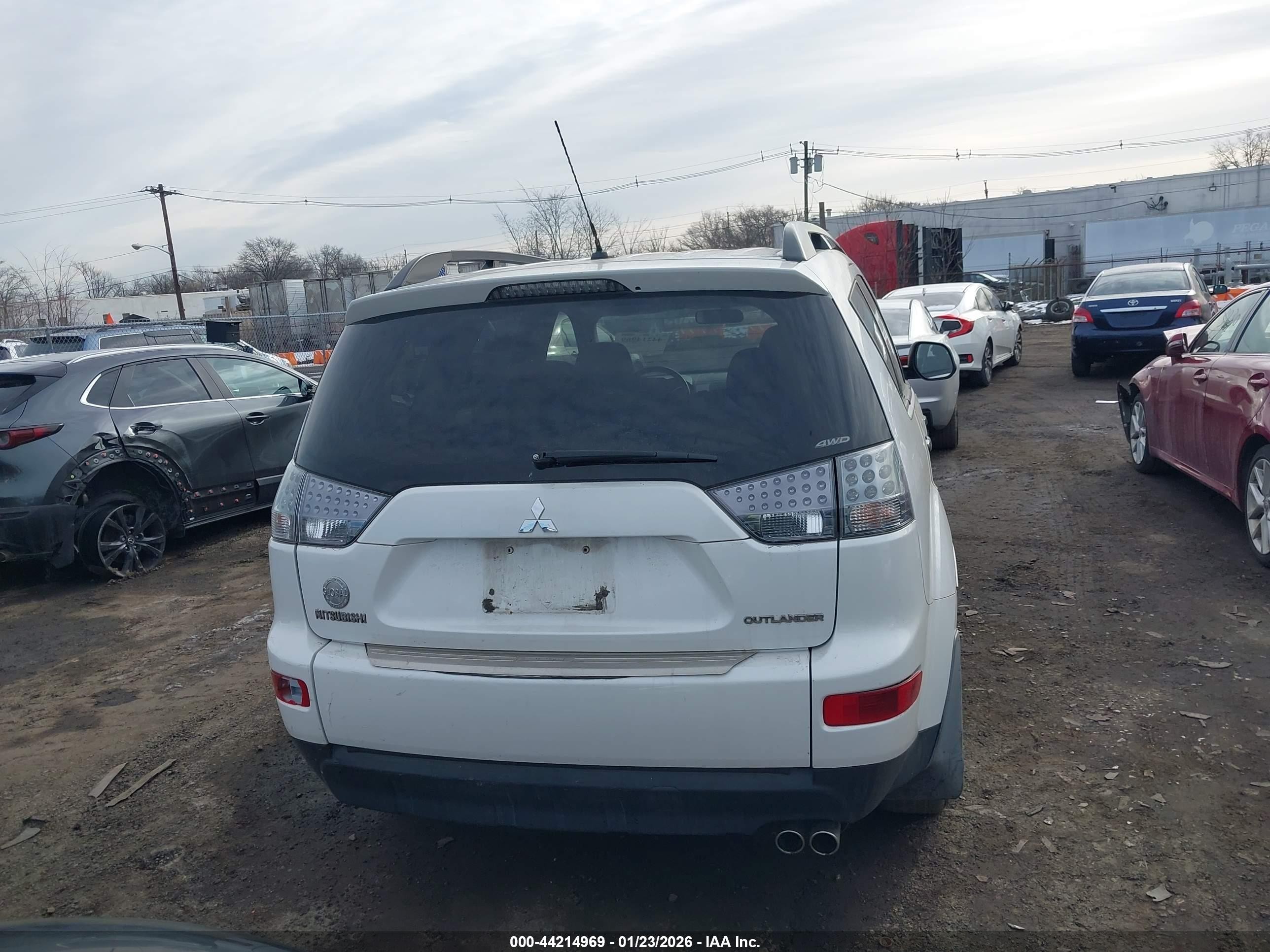 2007 Mitsubishi Outlander Ls White vin: JA4MT31X97Z004697