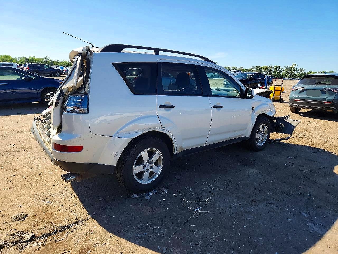 2007 Mitsubishi Outlander Ls White vin: JA4MT31X97Z008457