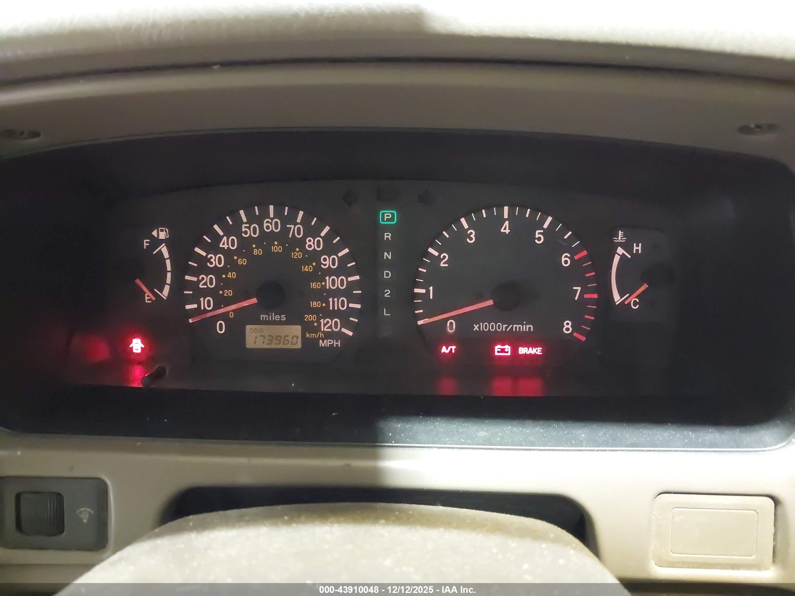 1998 Mitsubishi Montero Sport Xls Red vin: JA4MT41P3WP014030
