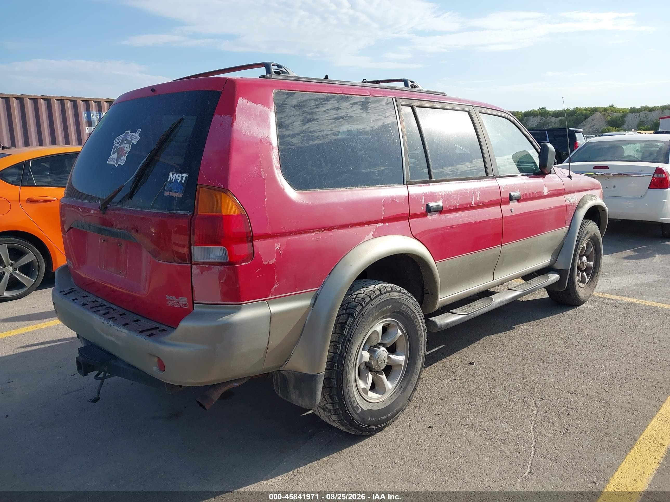 1998 Mitsubishi Montero Sport Xls Red vin: JA4MT41P8WP032538
