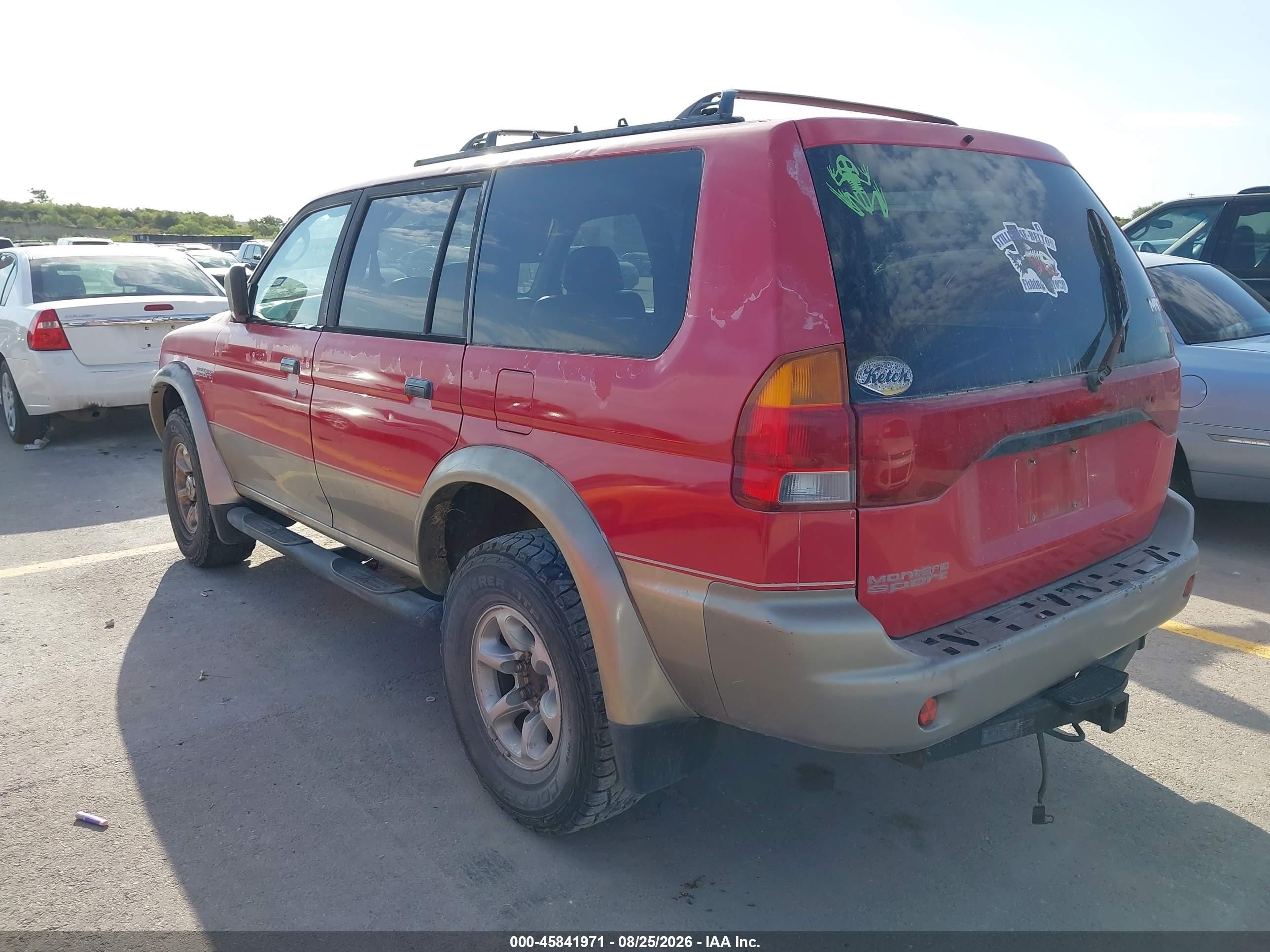 1998 Mitsubishi Montero Sport Xls Red vin: JA4MT41P8WP032538