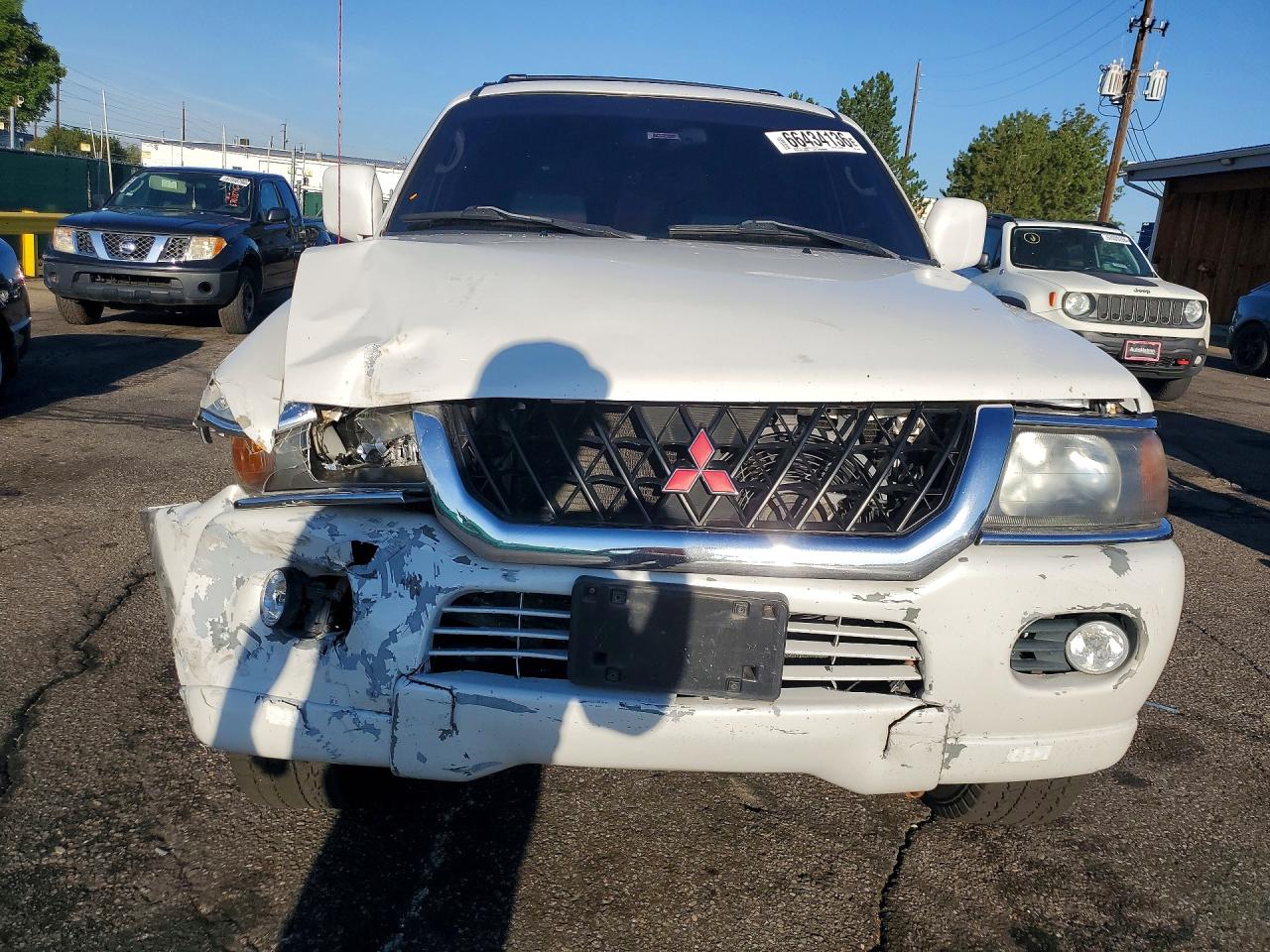 2000 Mitsubishi Montero Sport Limited White vin: JA4MT41R1YP045412
