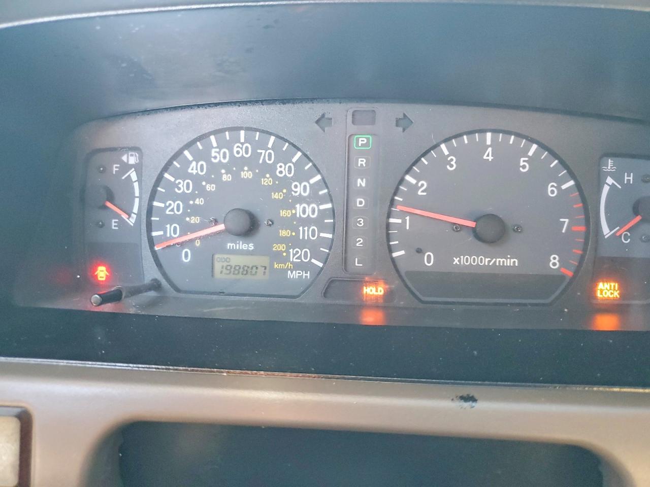 2000 Mitsubishi Montero Sport Limited White vin: JA4MT41R1YP045412