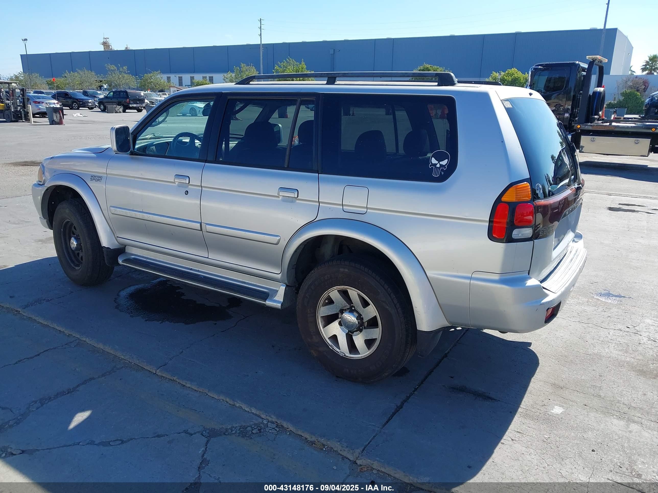 2002 Mitsubishi Montero Sport Ltd Silver vin: JA4MT41R32J033501