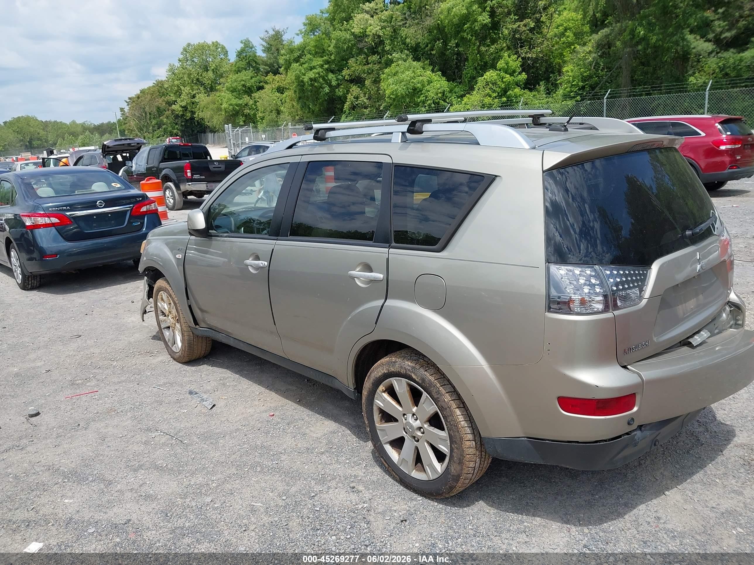 2008 Mitsubishi Outlander Xls Beige vin: JA4MT41X68Z002669