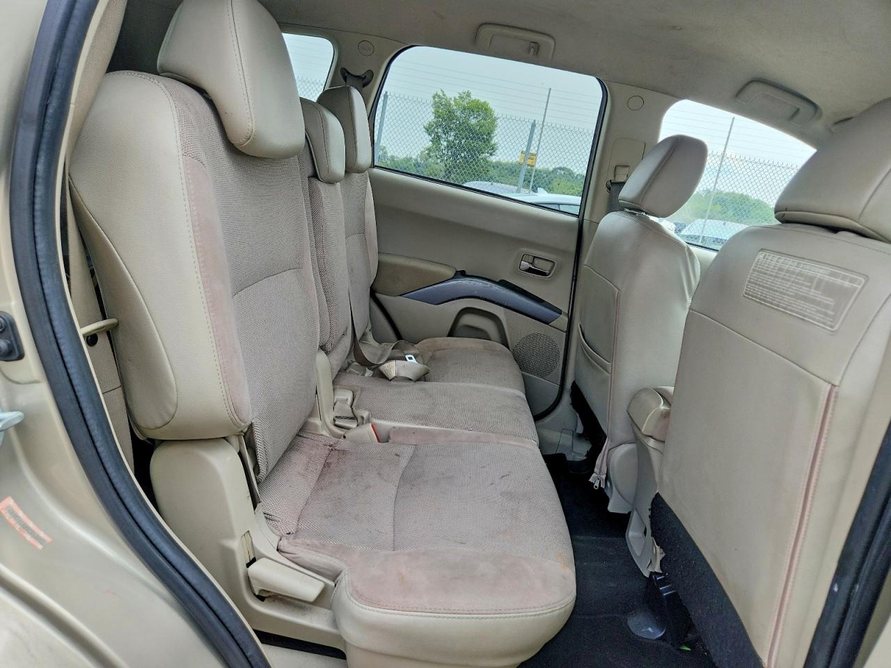 2009 Mitsubishi Outlander Xls Beige vin: JA4MT41X99Z013862