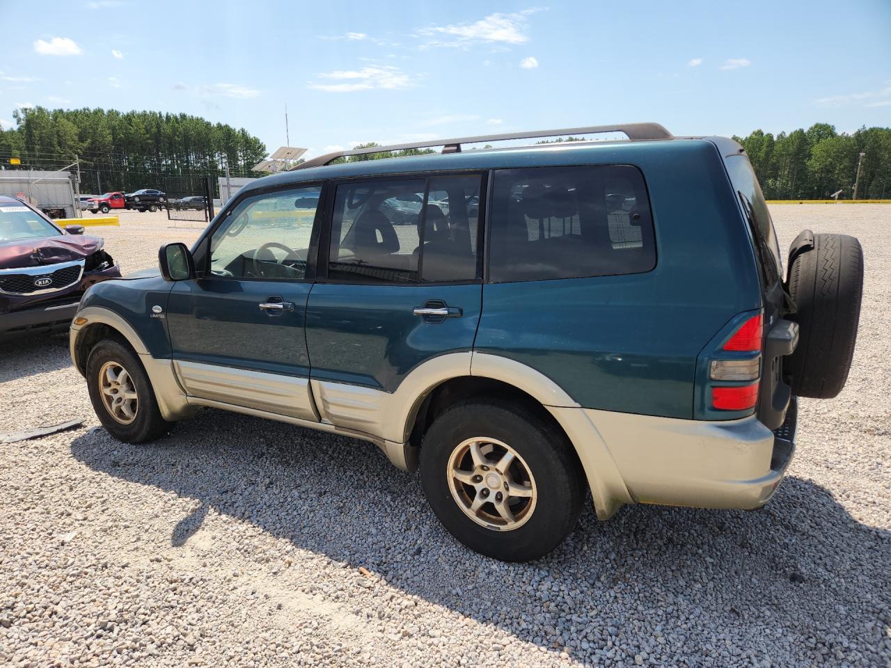 2002 Mitsubishi Montero Limited Green vin: JA4MW51R52J005101