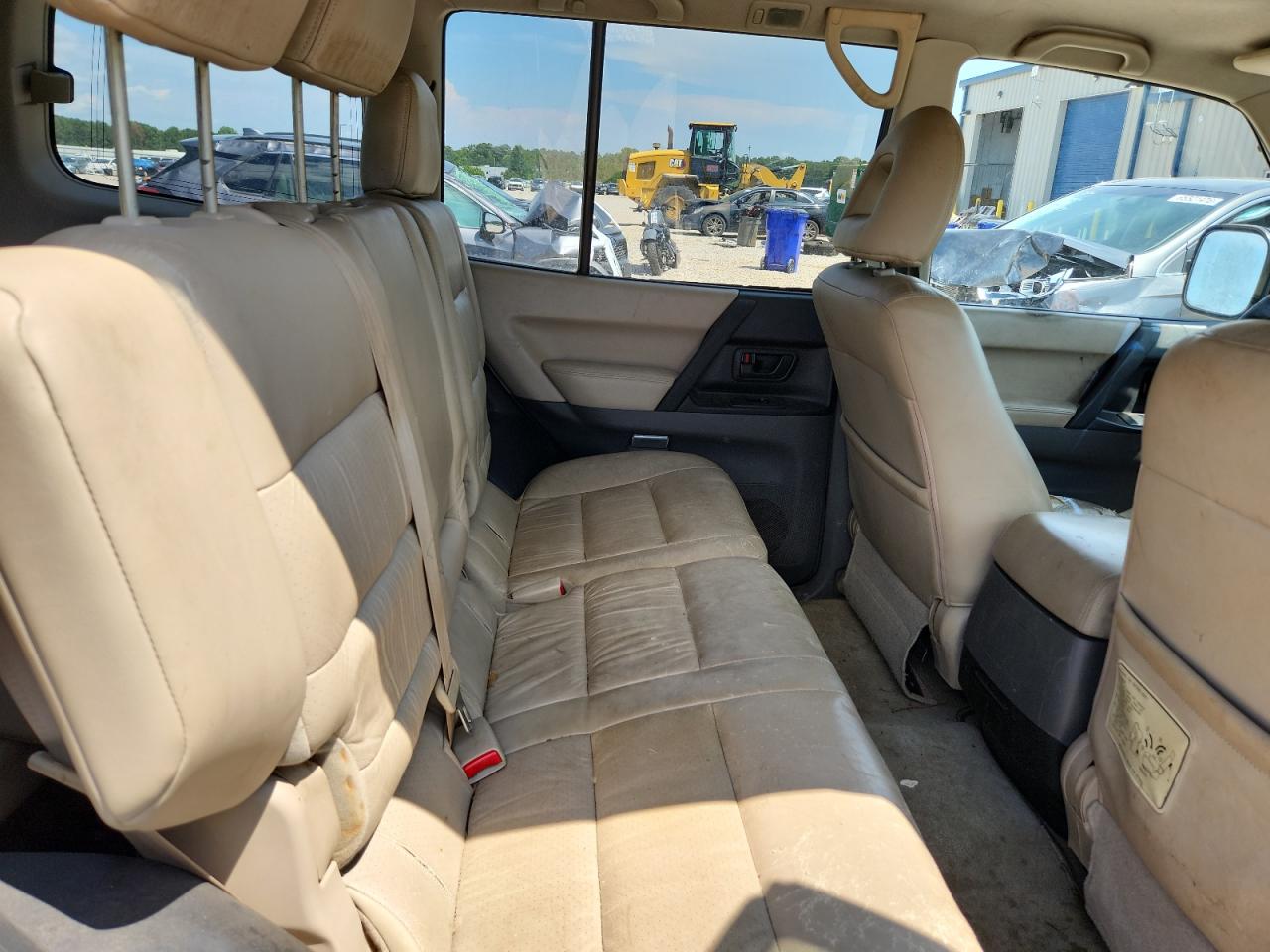 2002 Mitsubishi Montero Limited Green vin: JA4MW51R52J005101