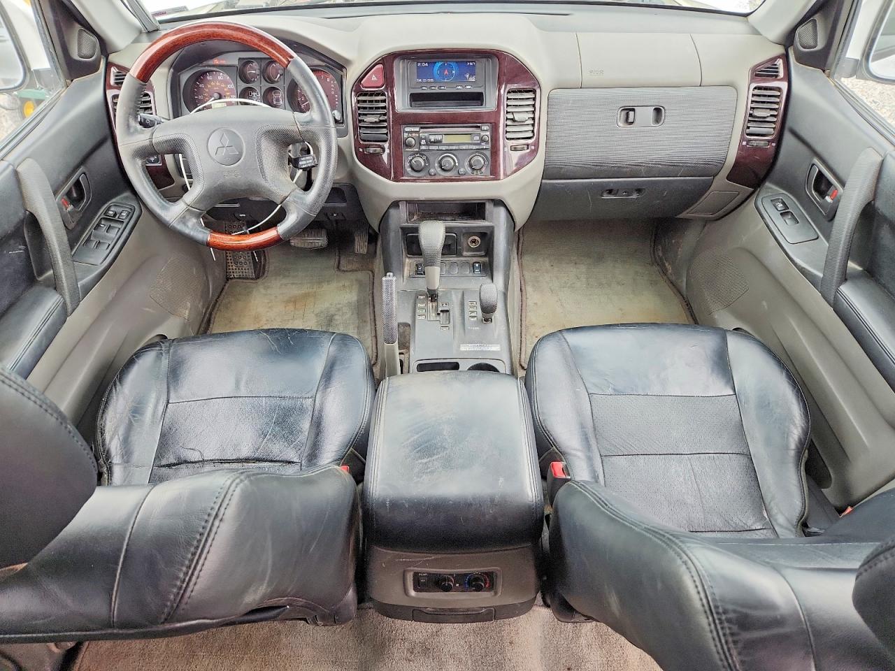 2002 Mitsubishi Montero Limited White vin: JA4MW51R52J006913