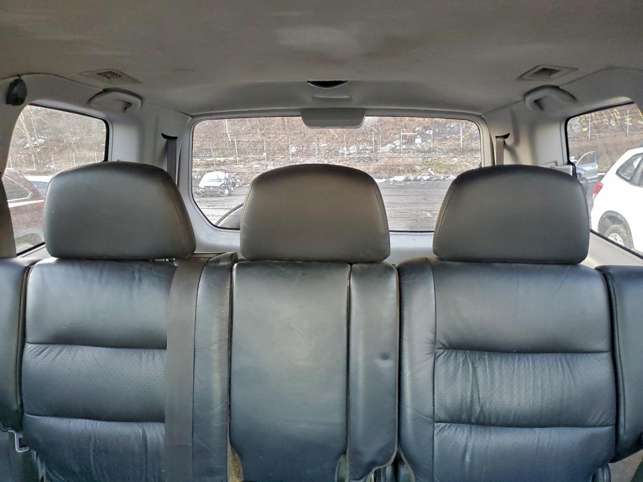 2002 Mitsubishi Montero Limited Silver vin: JA4MW51R72J058012