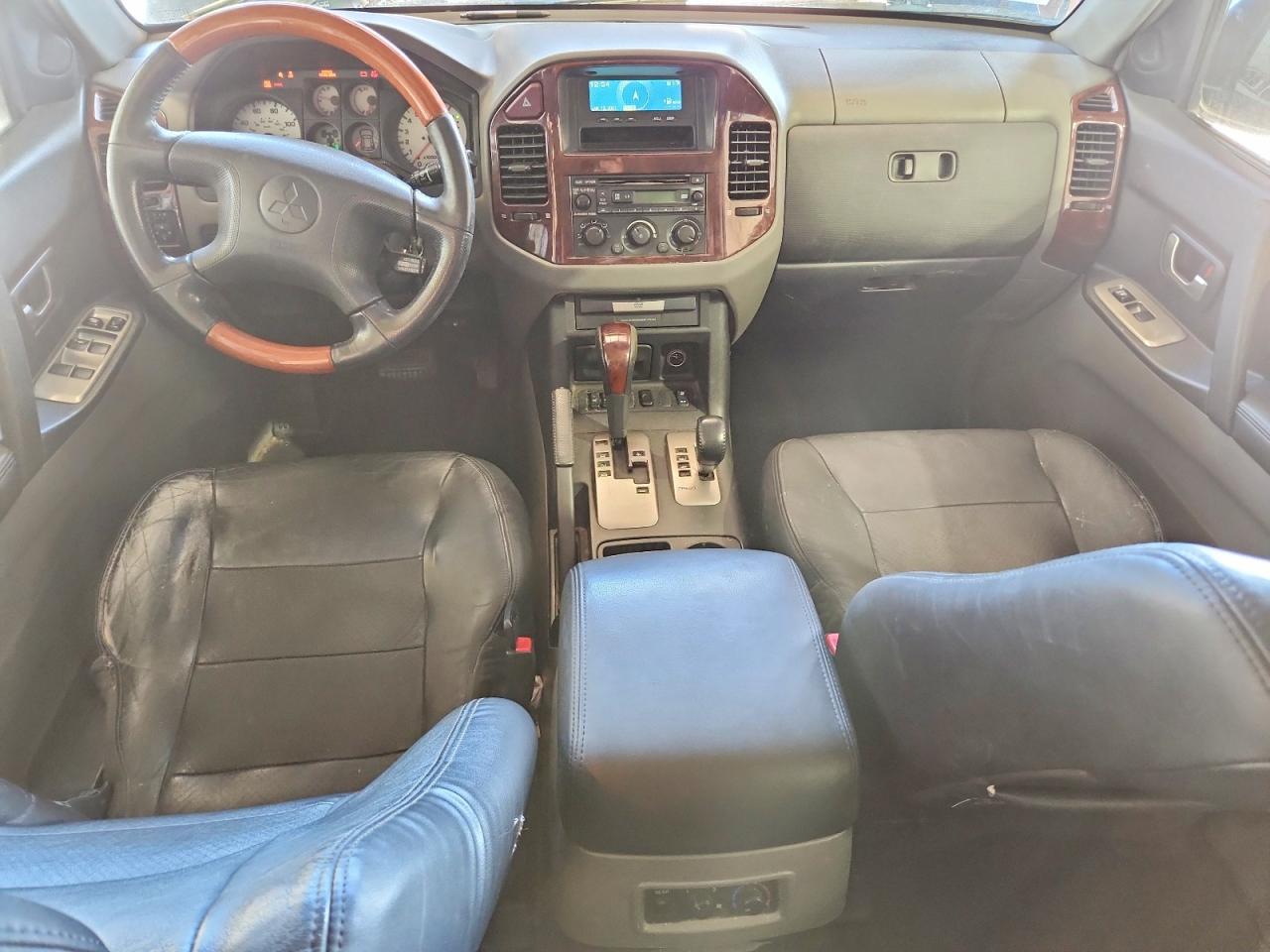 2005 Mitsubishi Montero Limited Black vin: JA4MW51S15J001053